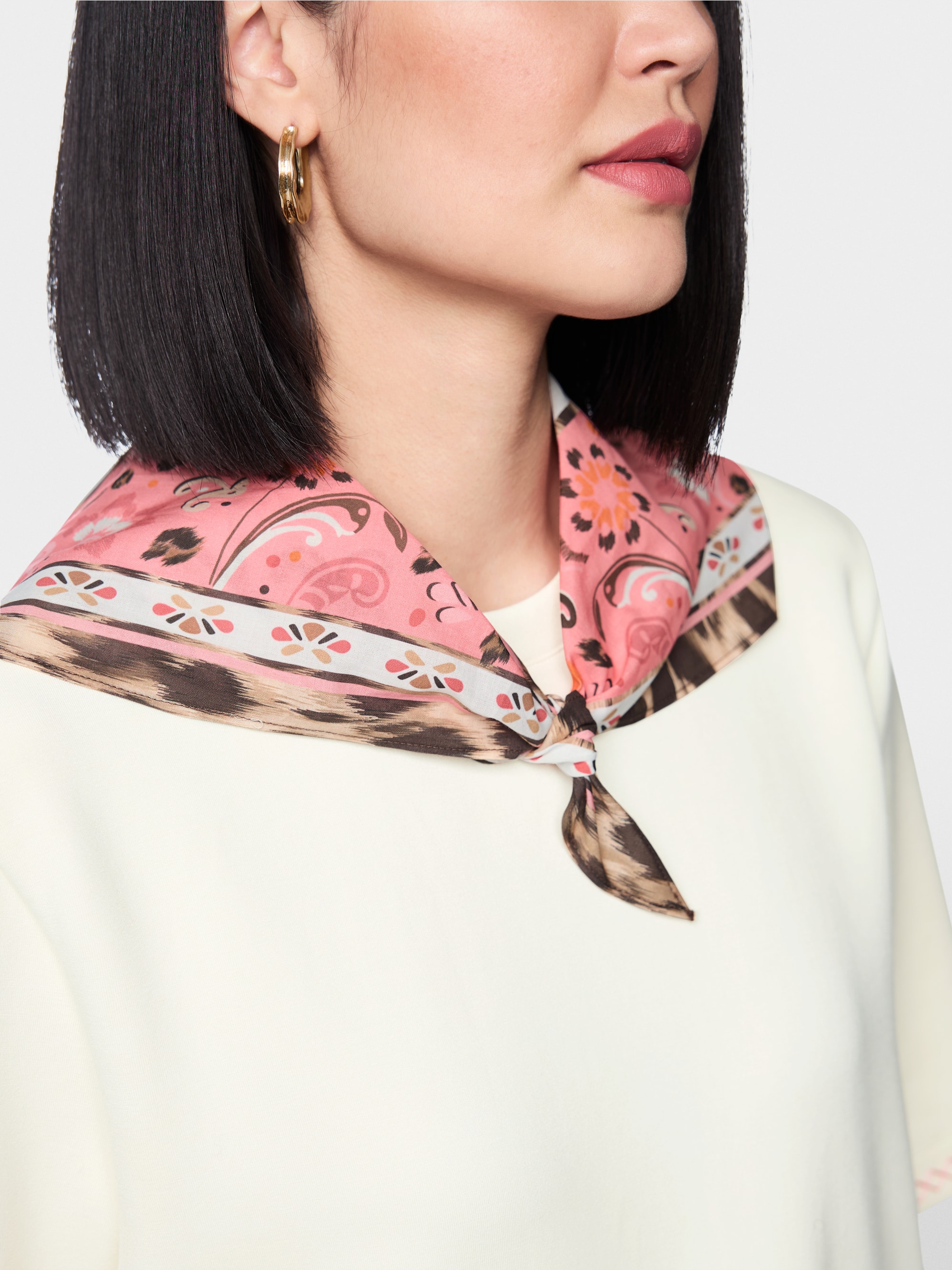 T-shirt with print patch