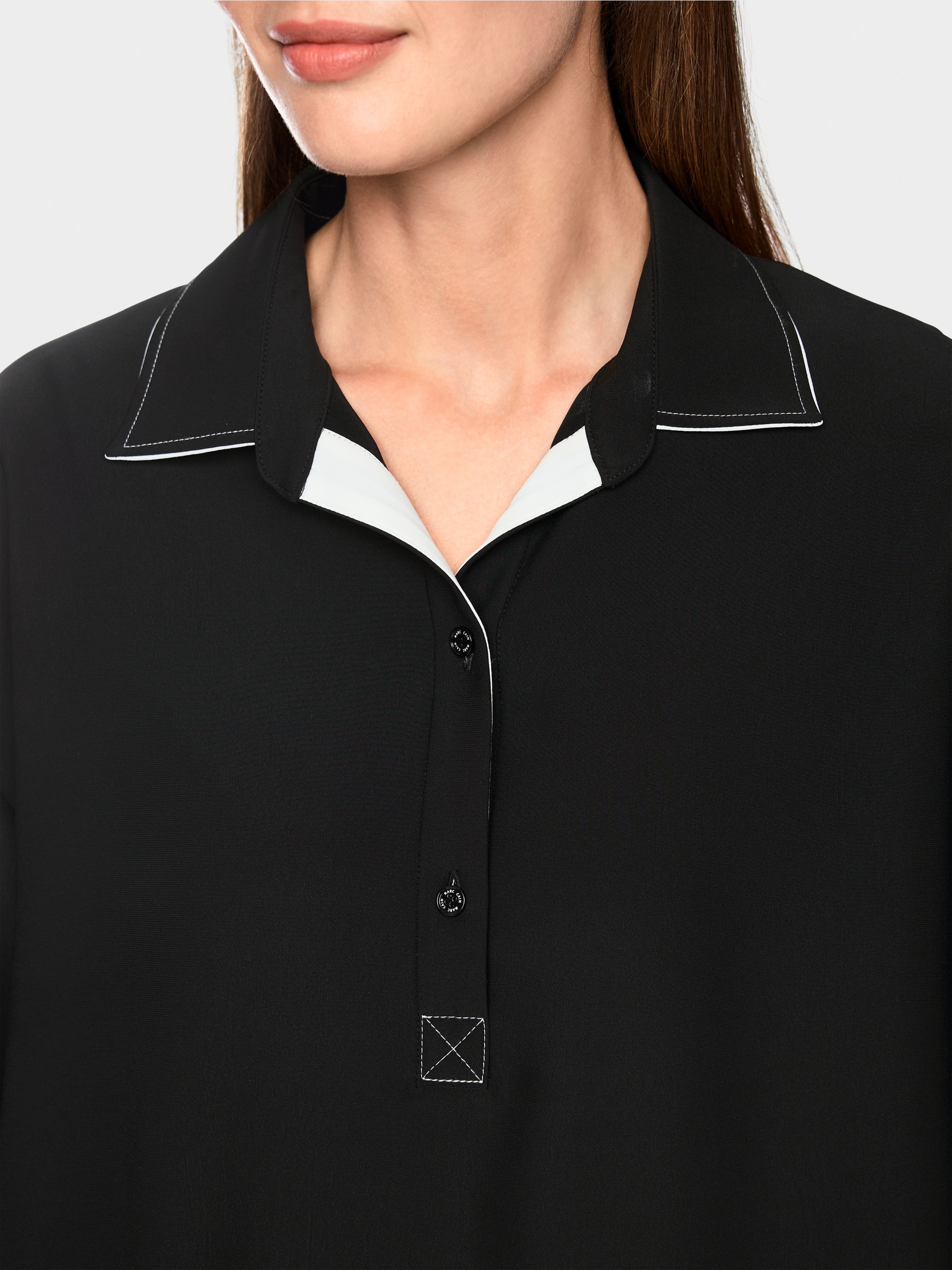 Sporty blouse