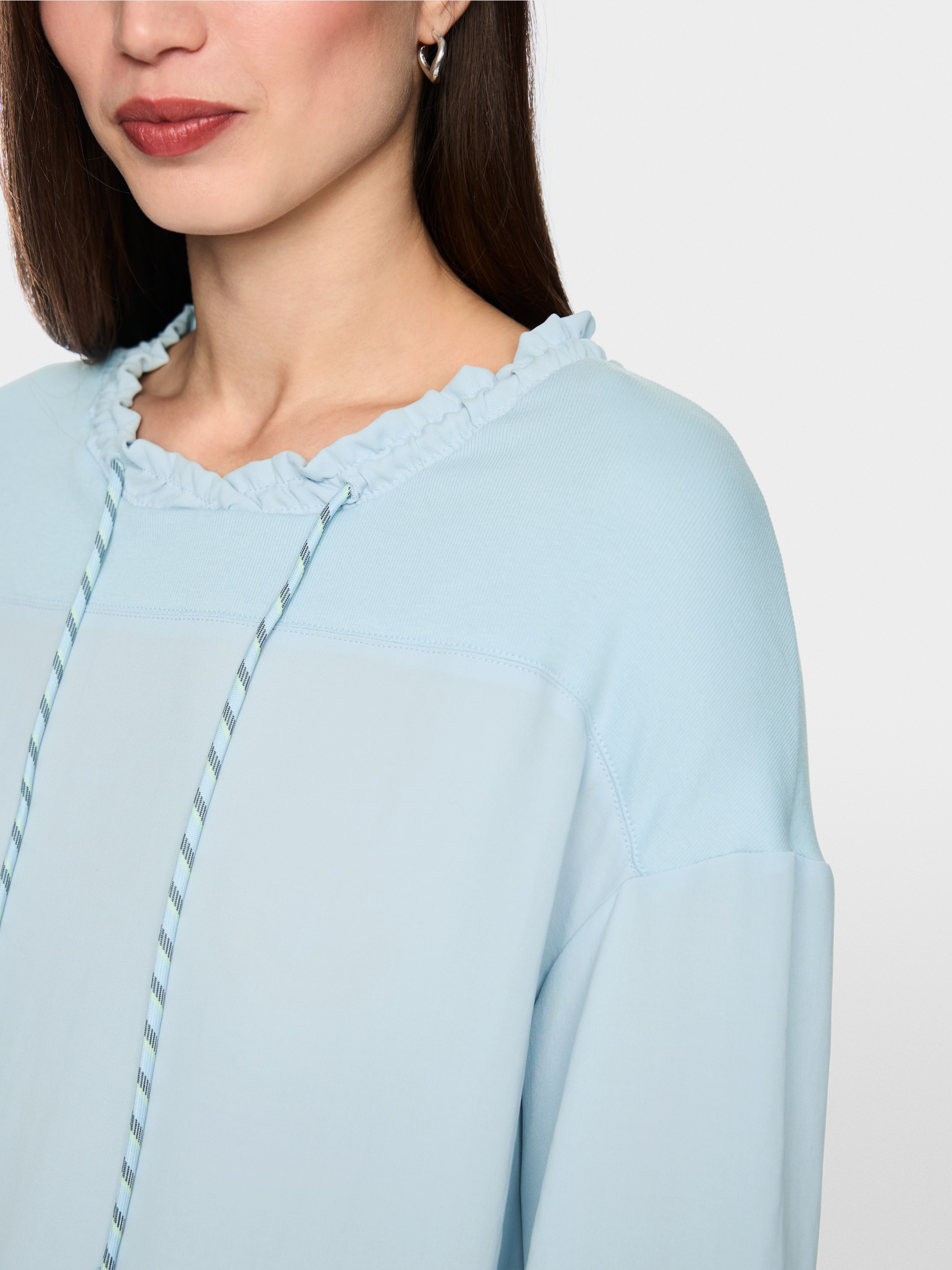 Loose-fit blouse shirt