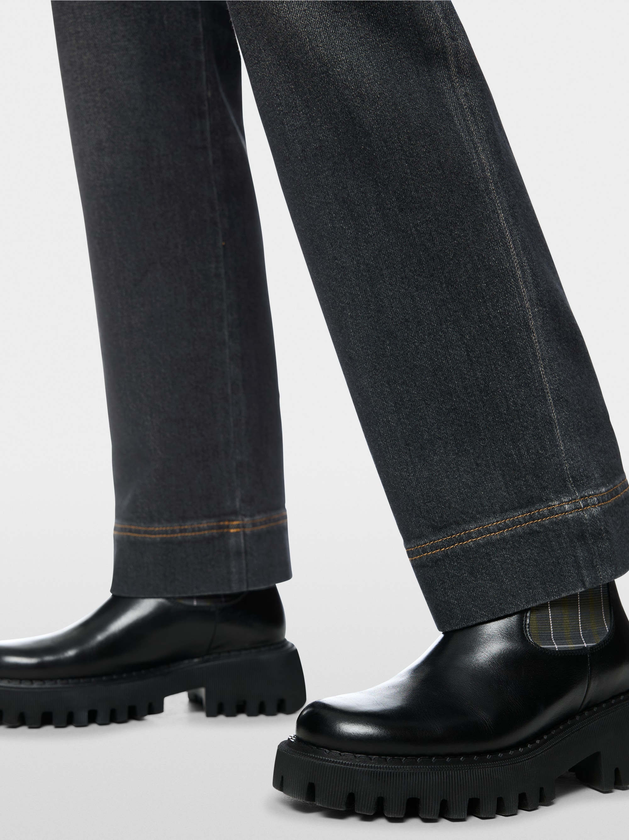 FENDOU feminine fit jeans