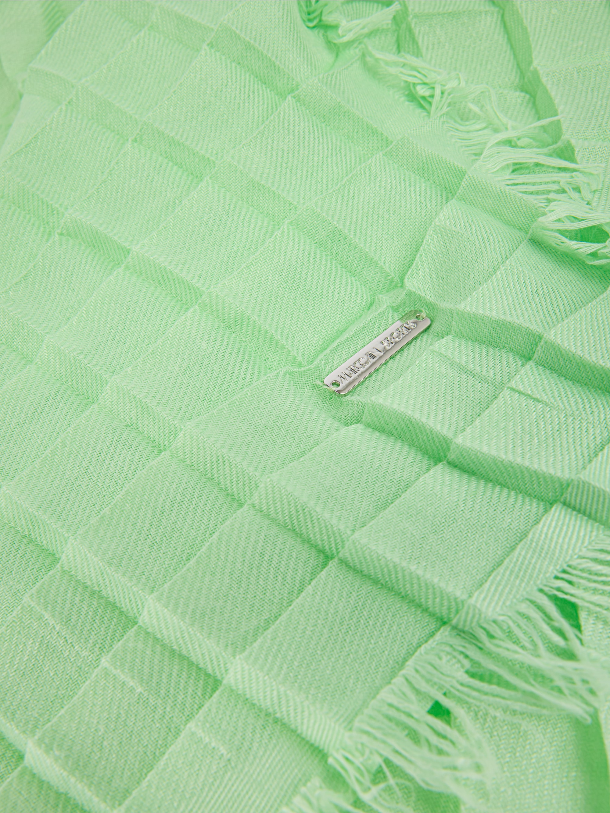 Scarf with waffle texture