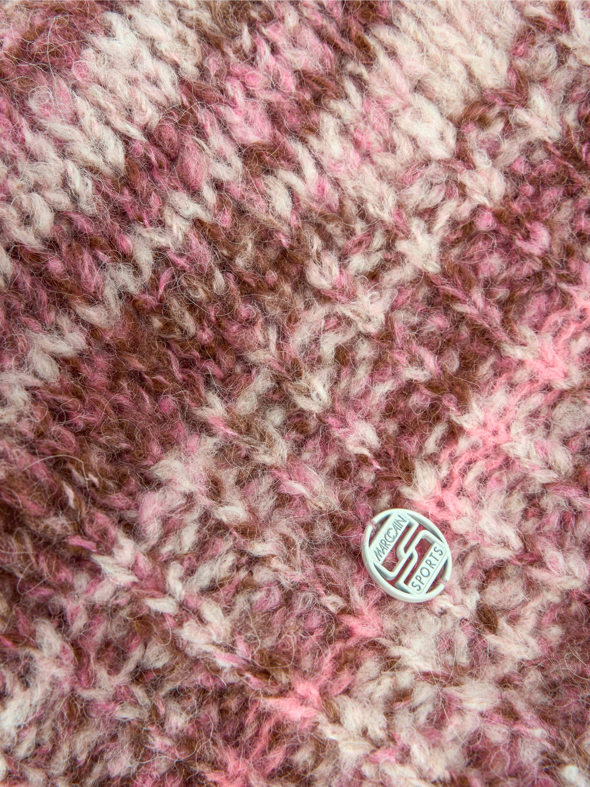 ‘Knitted in Germany’ bonnet