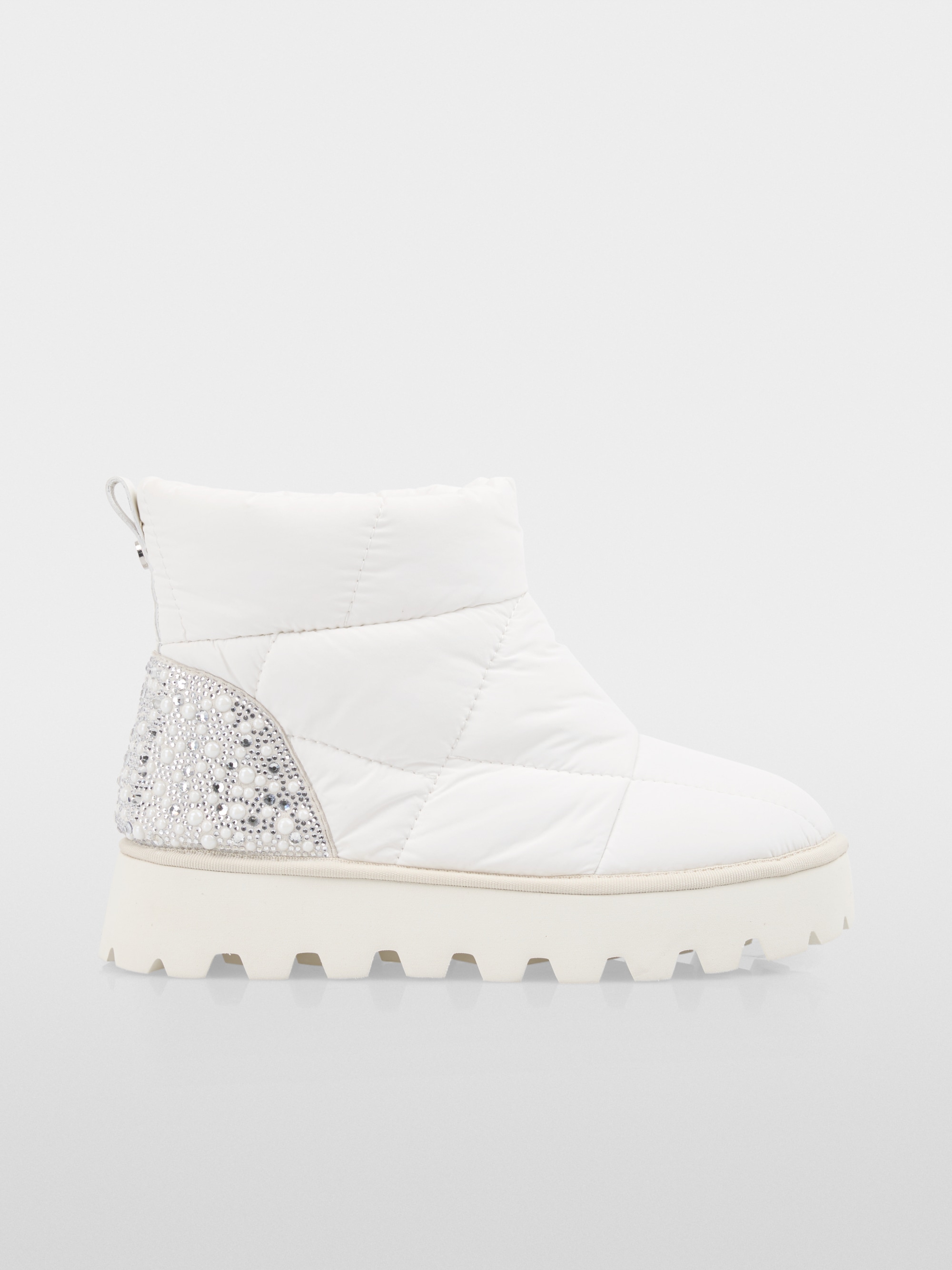 Slip-on boots with glitter details