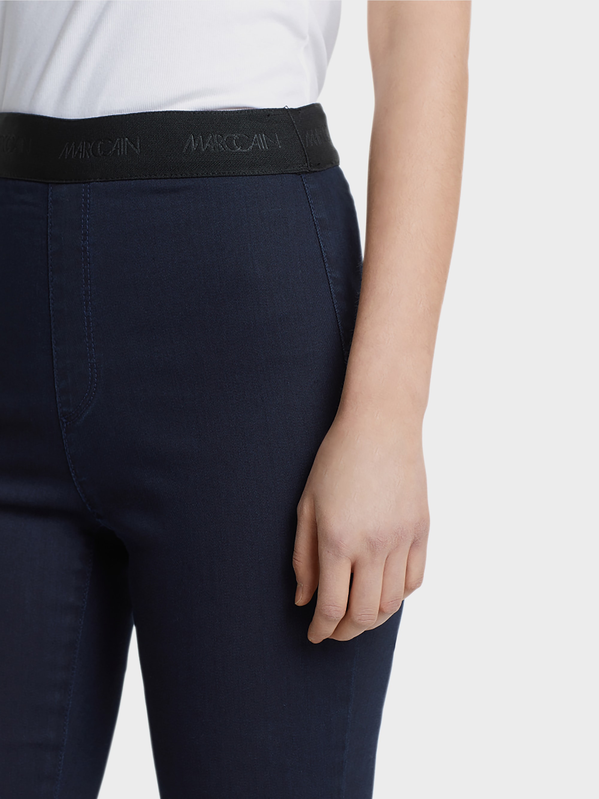 Stretch jeans with elasticated waistband