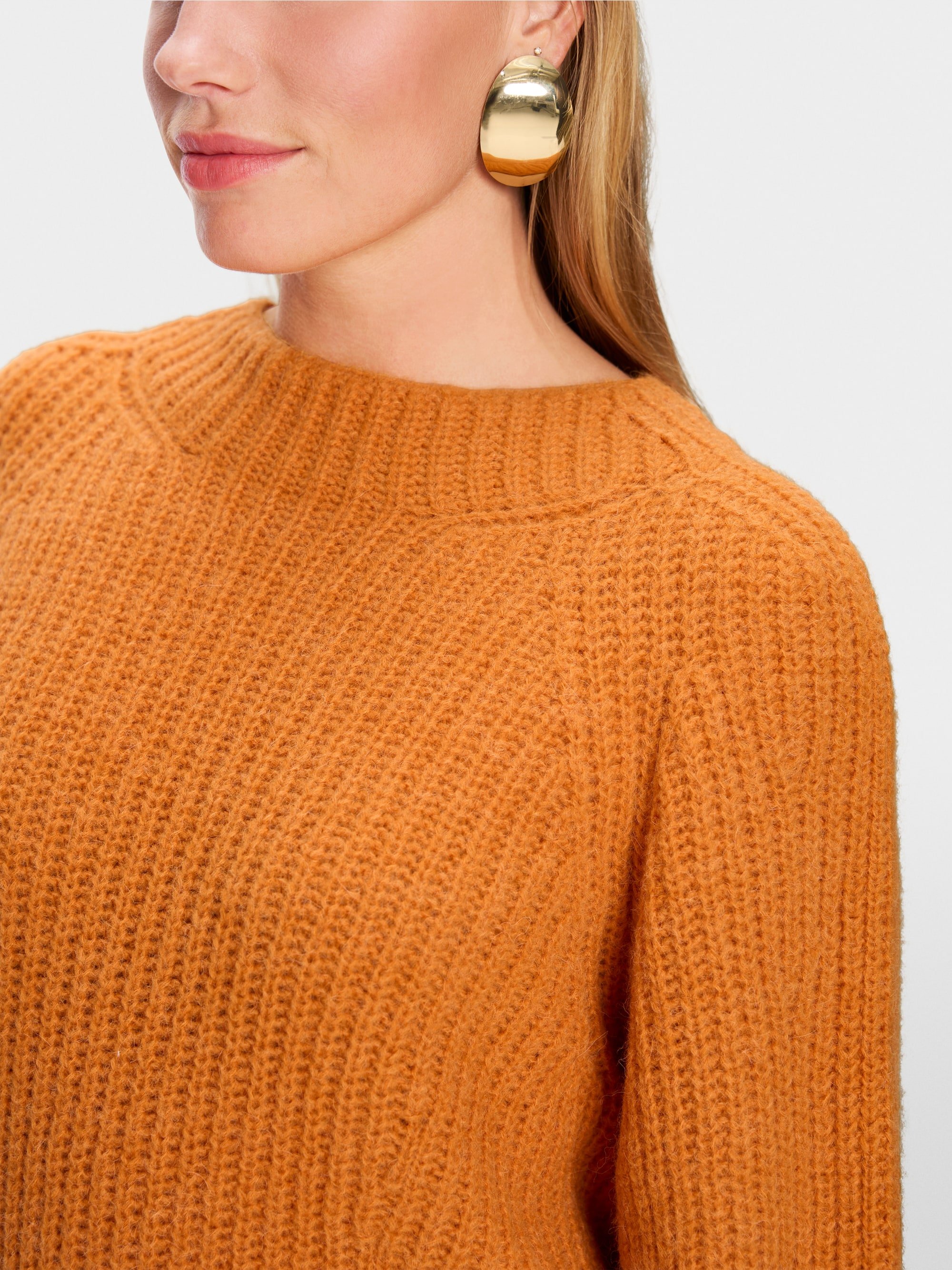 Pull Knitted in Germany