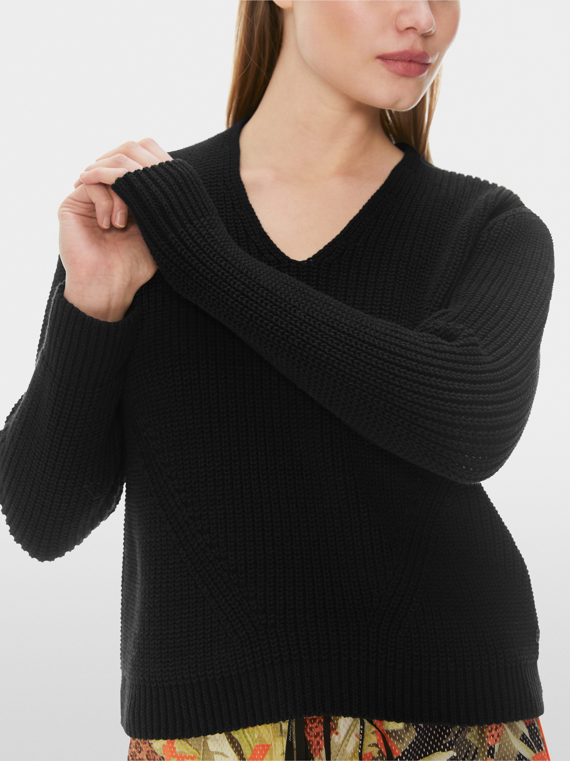 V-neck sweater Knitted in Germany