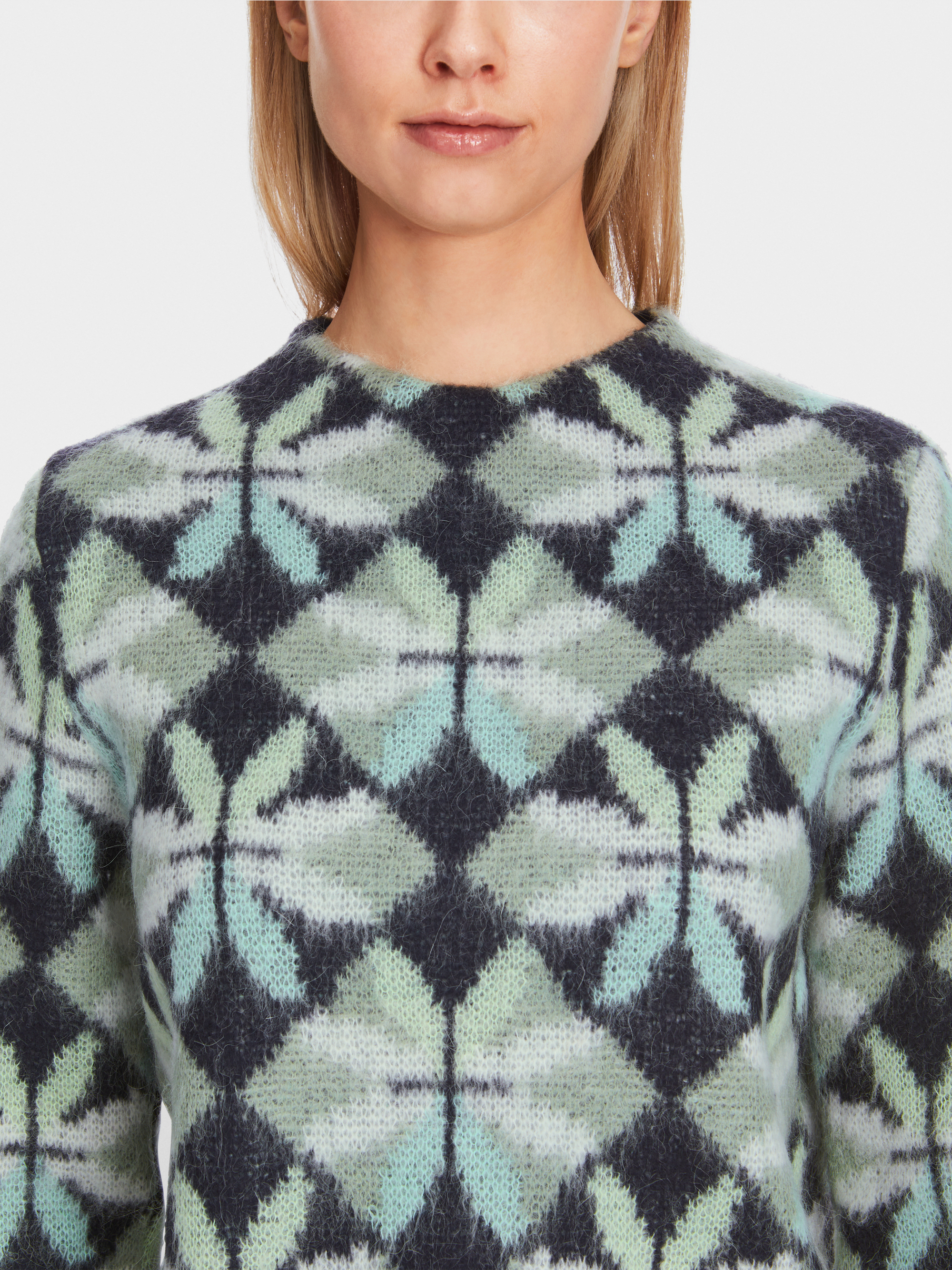 Flauschiger Sweater Knitted in Germany
