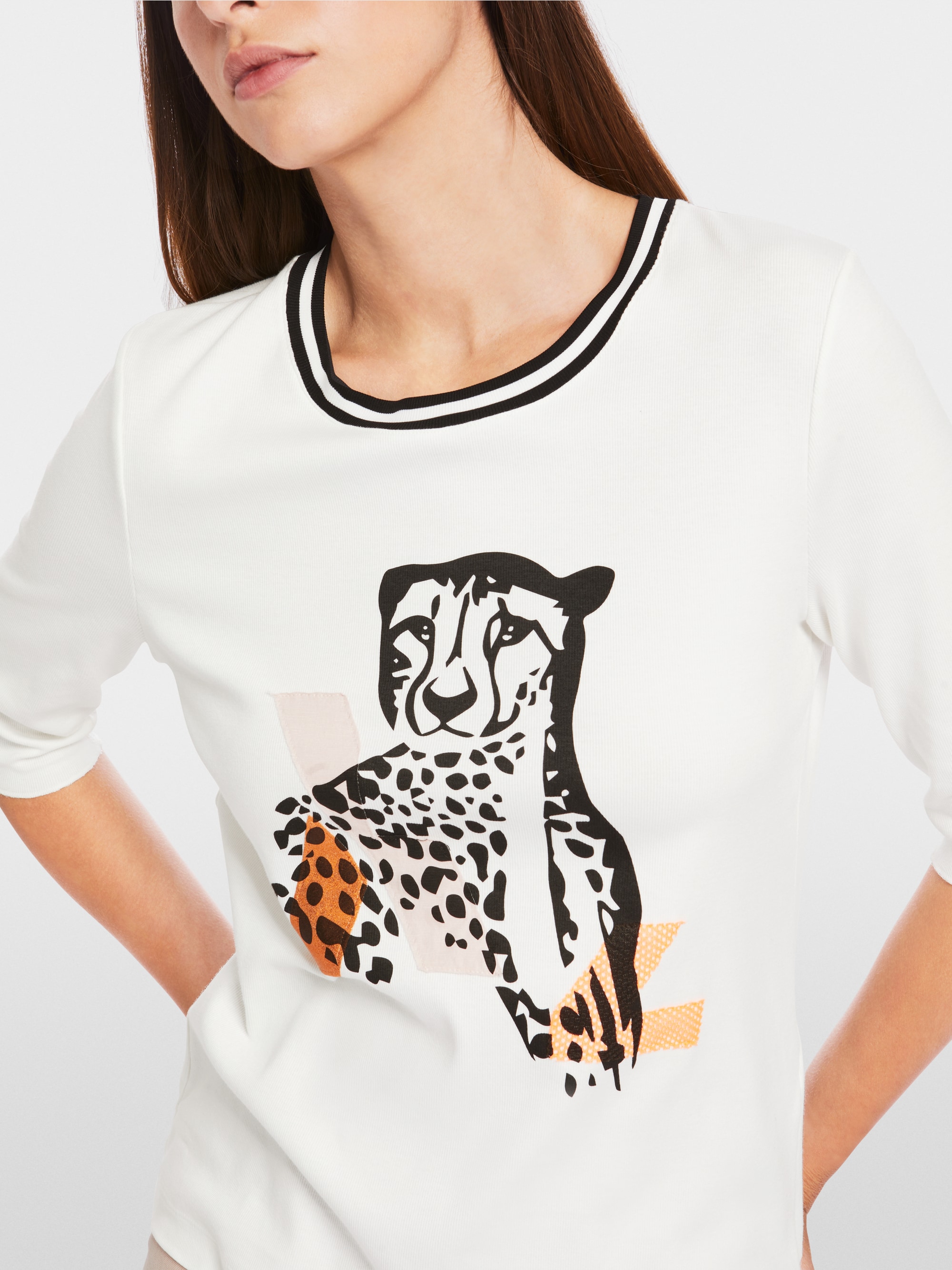 T-shirt avec impression sur le devant