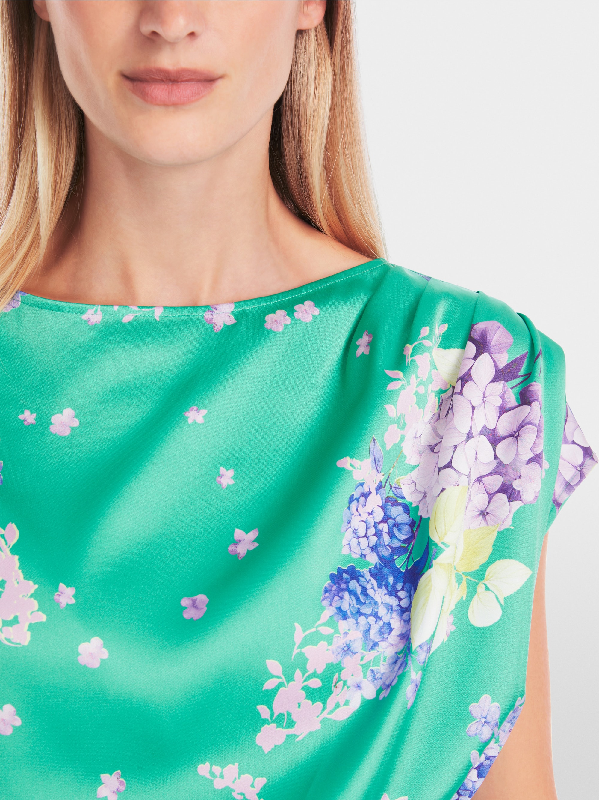 Satinbluse mit Print "Rethink Together"