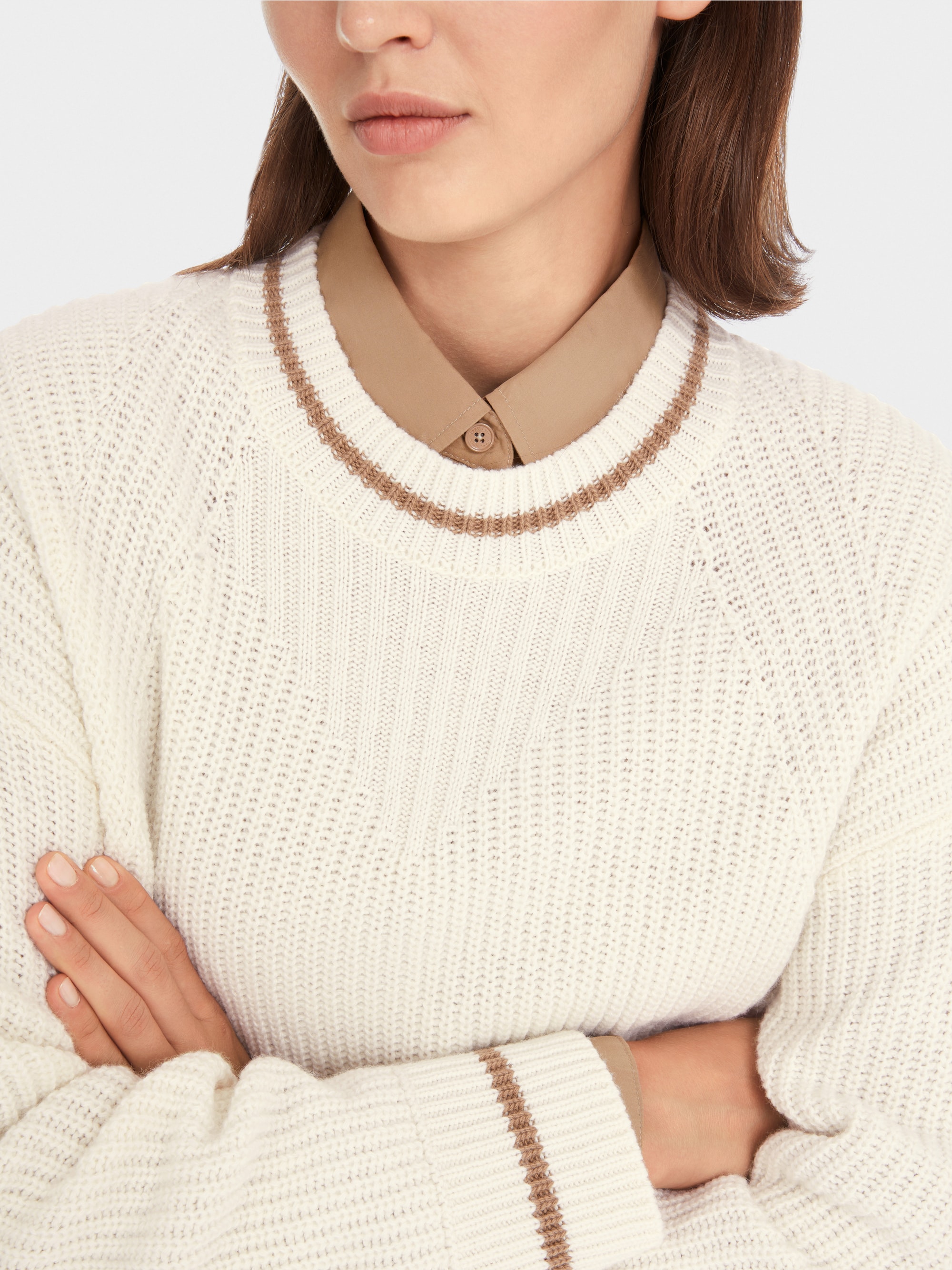 Sweater in Egg Shape Knitted in Germany