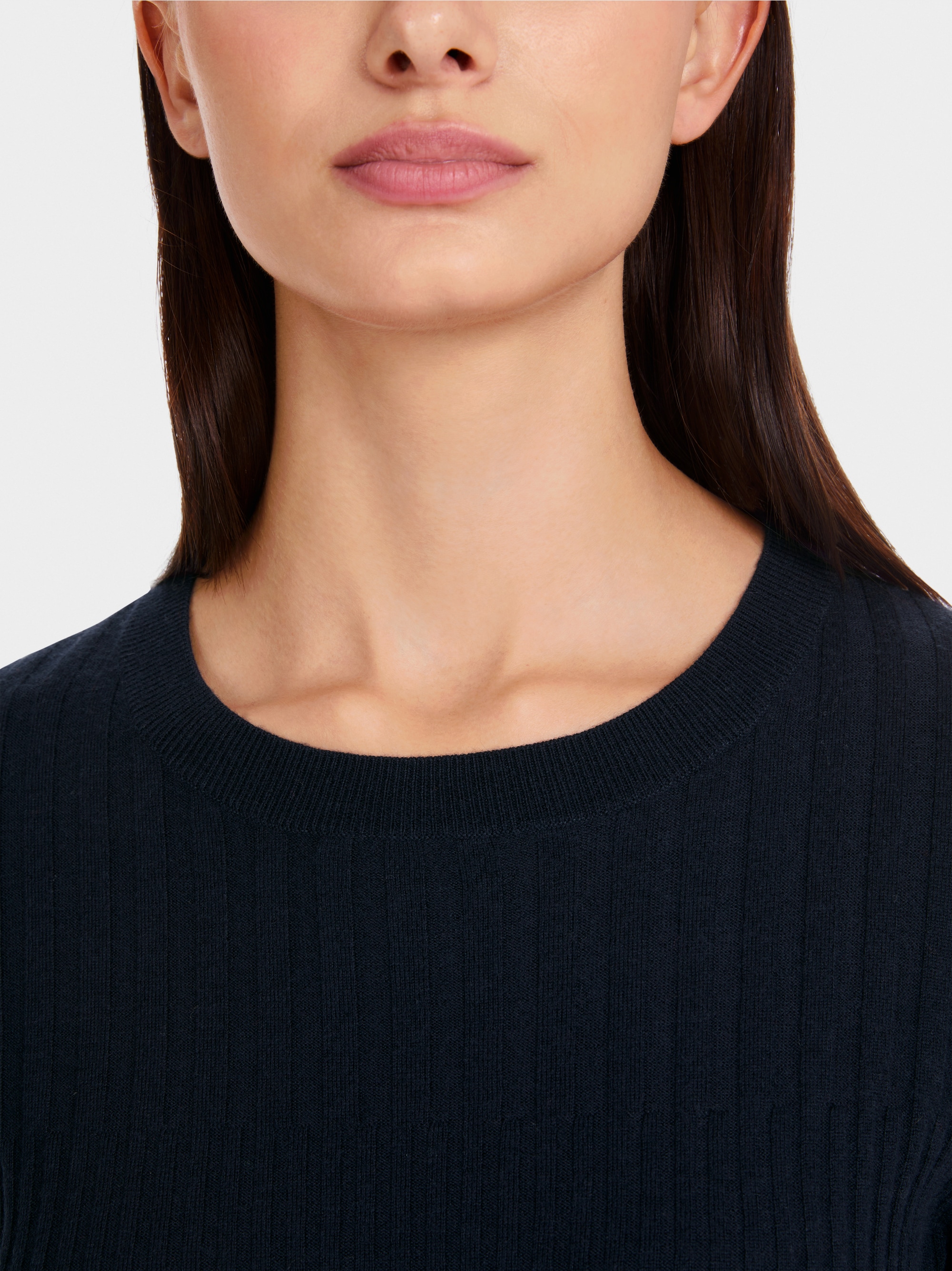 Körpernaher Sweater "Rethink Together"