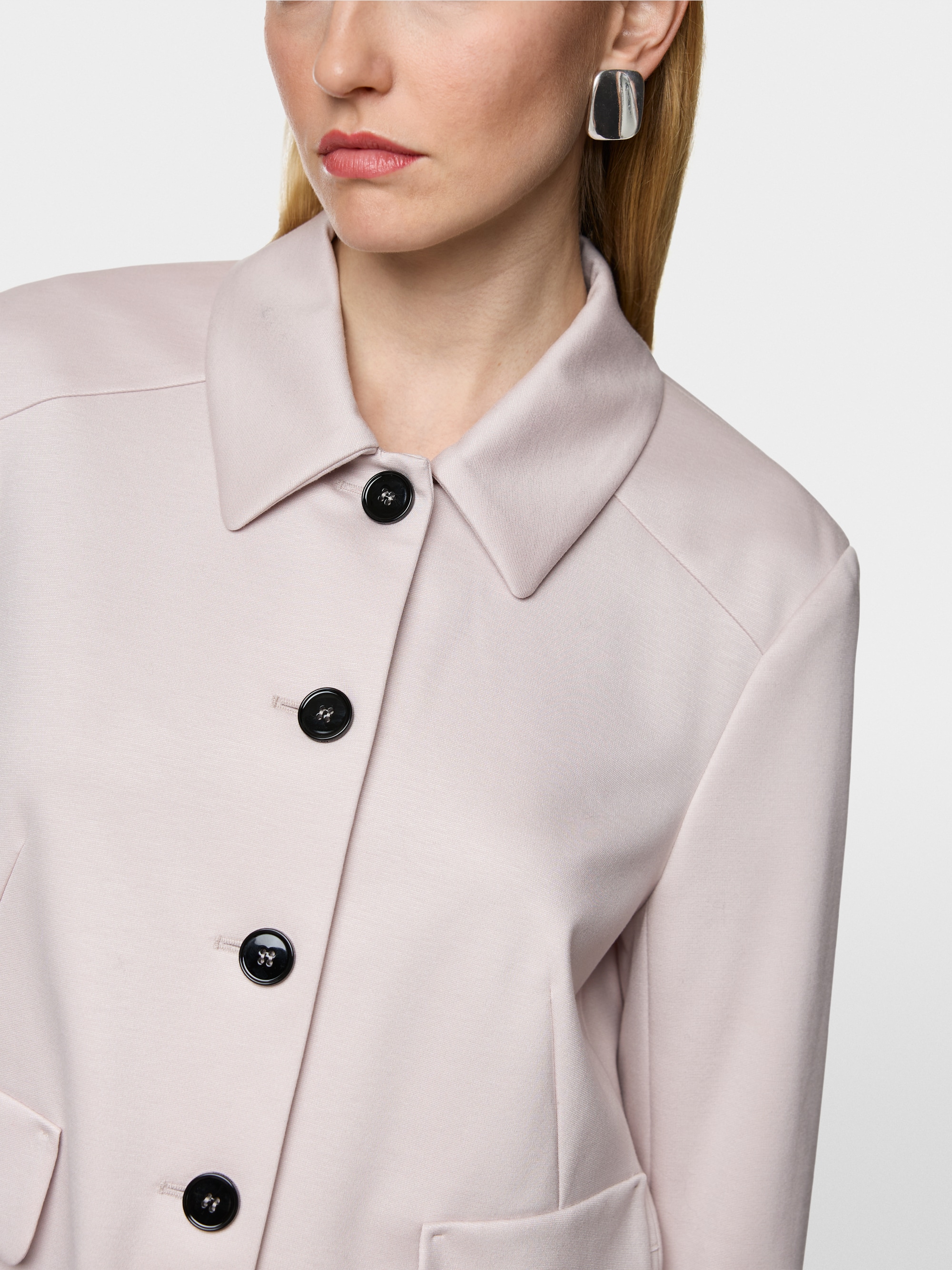 Kurzjacke mit Ärmelschlitzen