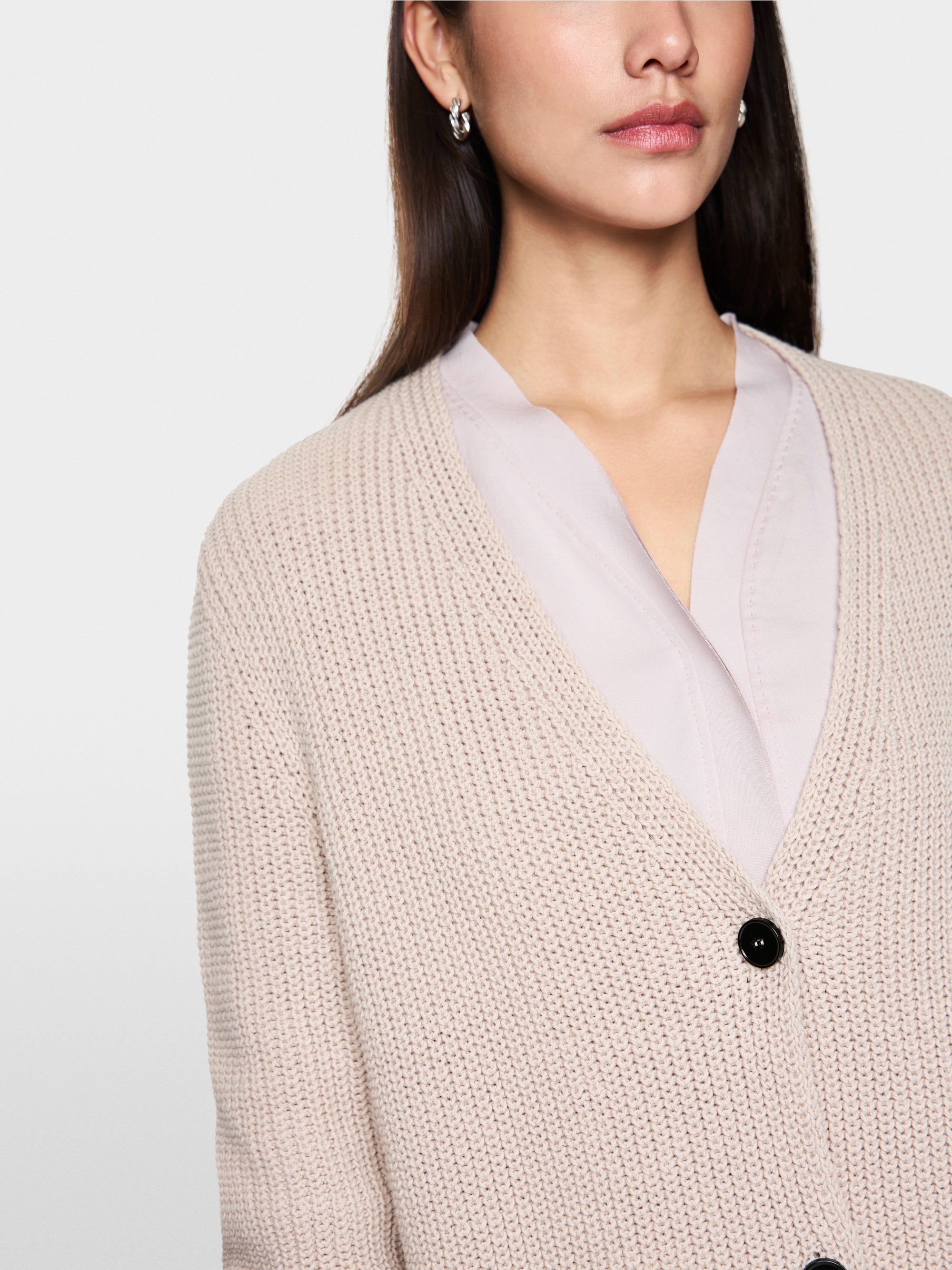 Ribbed cardigan knitted in Germany
