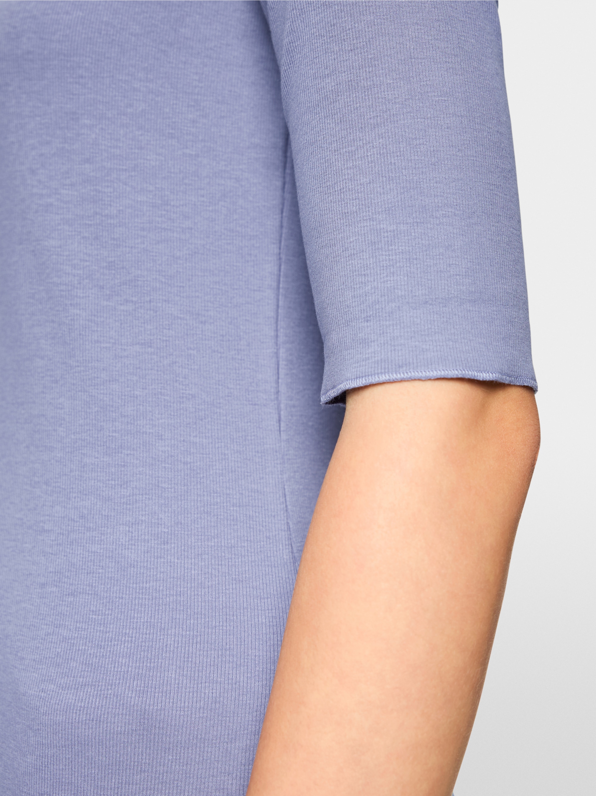 T-shirt met omgeslagen mouwen