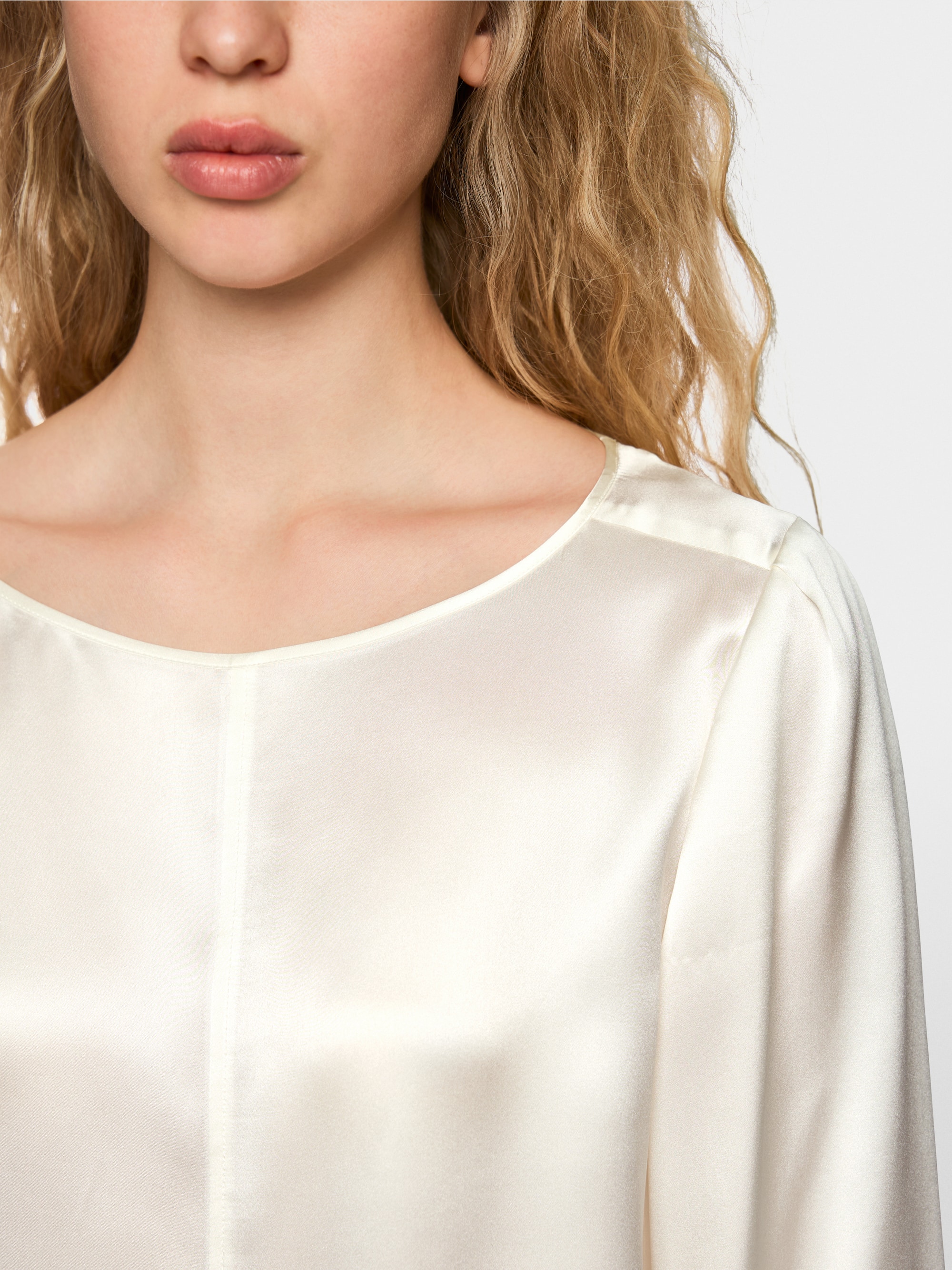 Lockere Seidenbluse