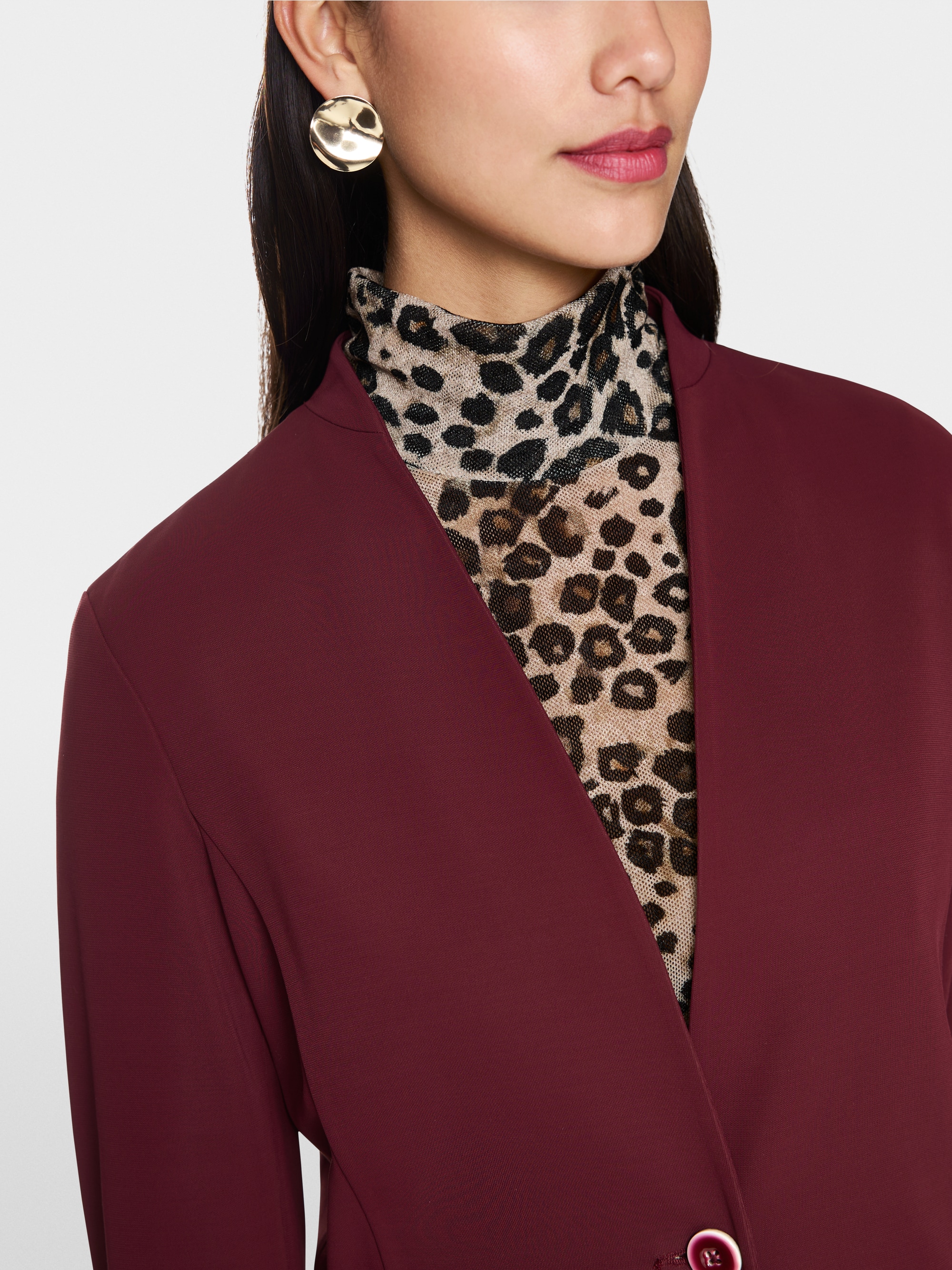 Iets getailleerde blazer