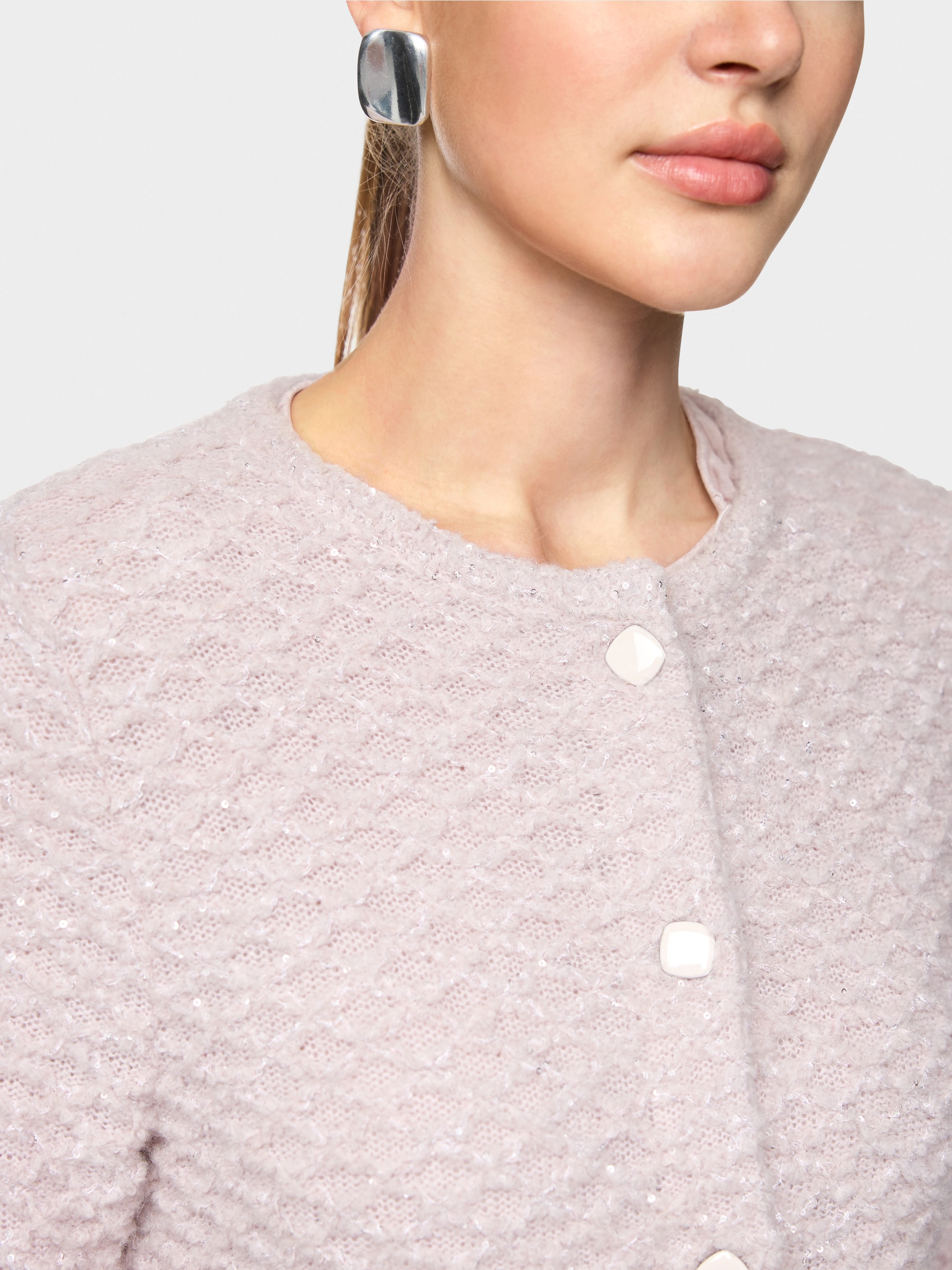 Cardigan élégant tricoté en Allemagne