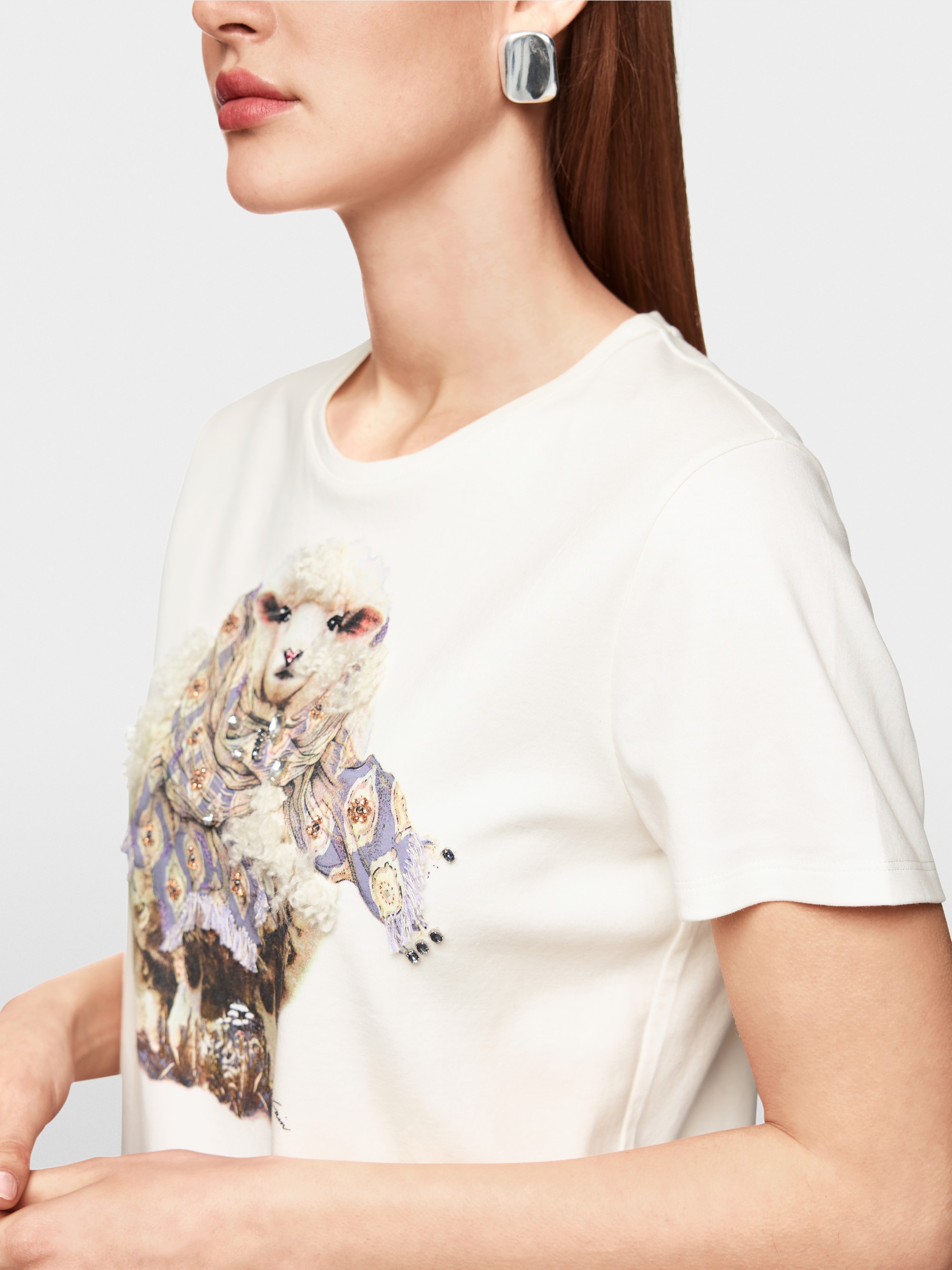 T-shirt met 3D-applicatie