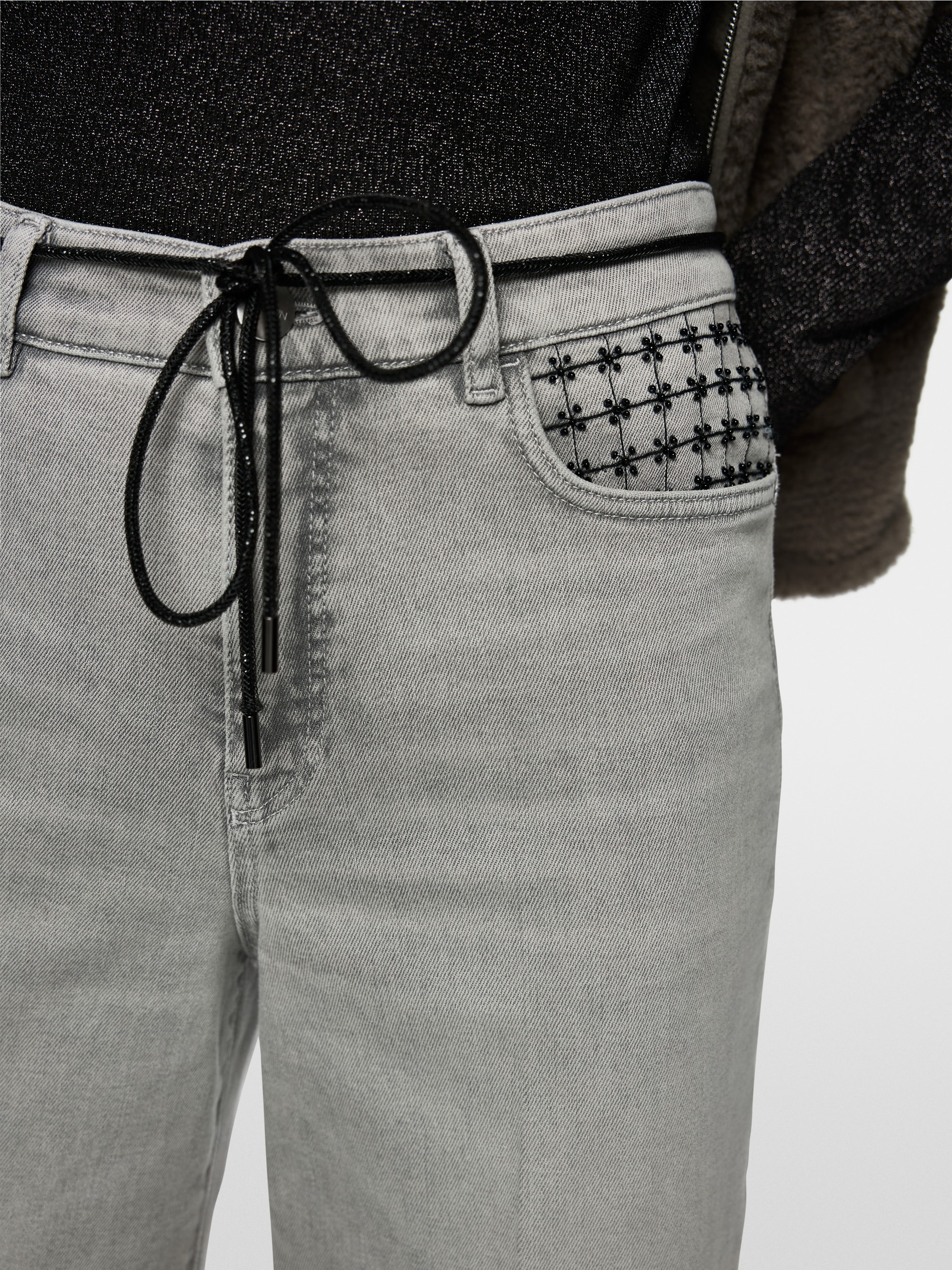 Jeans WARRI coupe large avec broderie