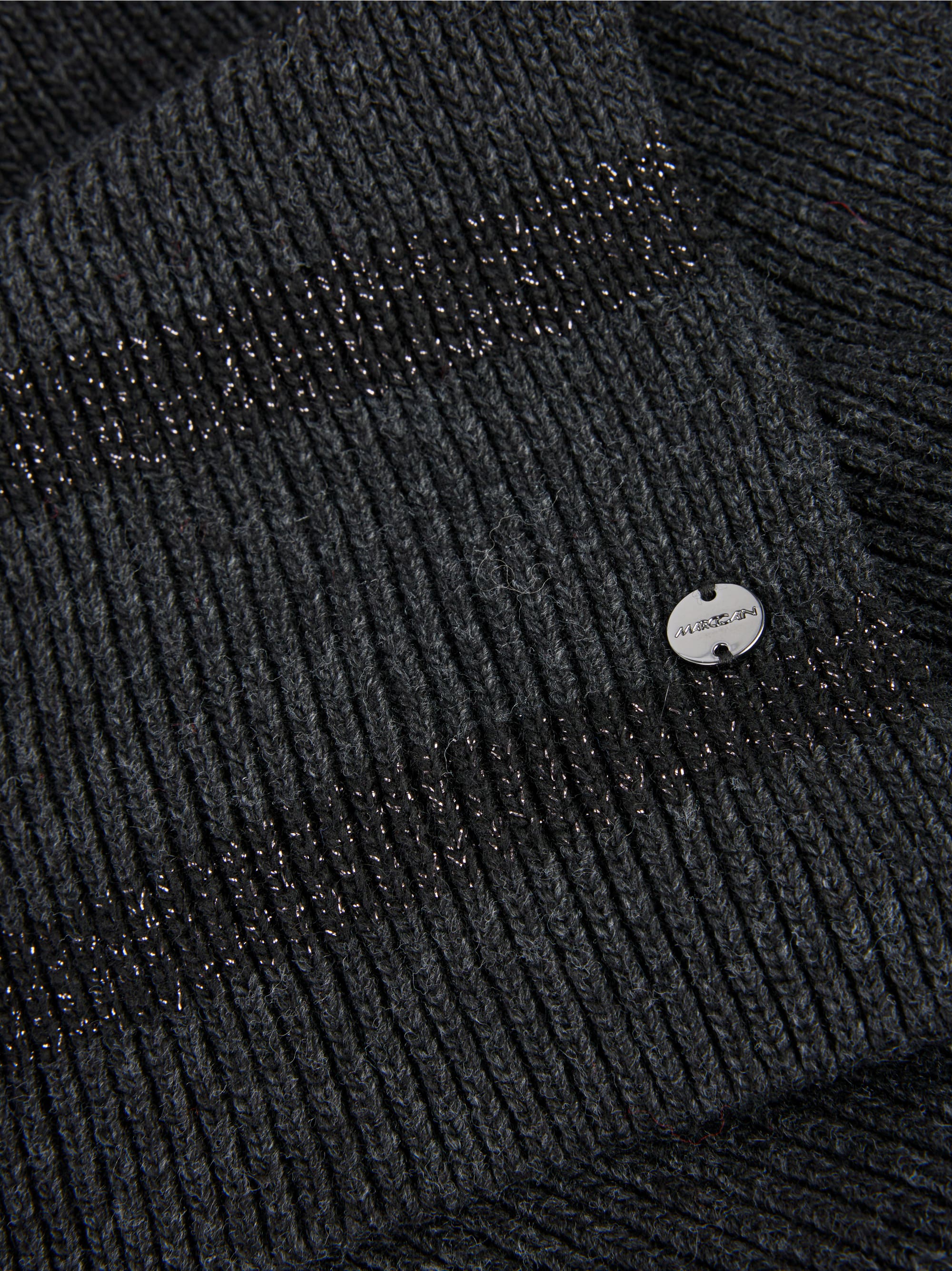Écharpe à rayures et fils lurex
