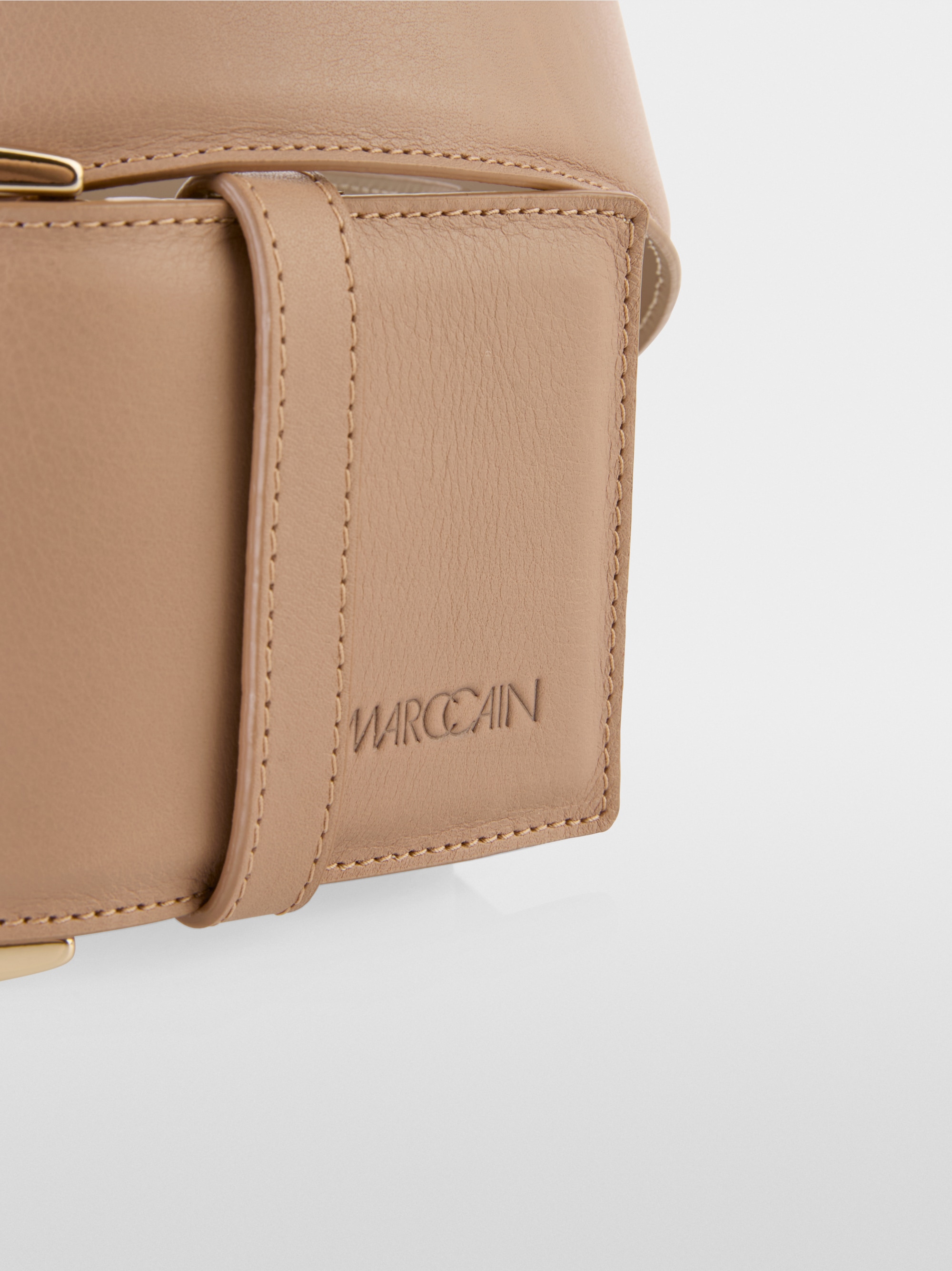 Large ceinture en cuir de vachette