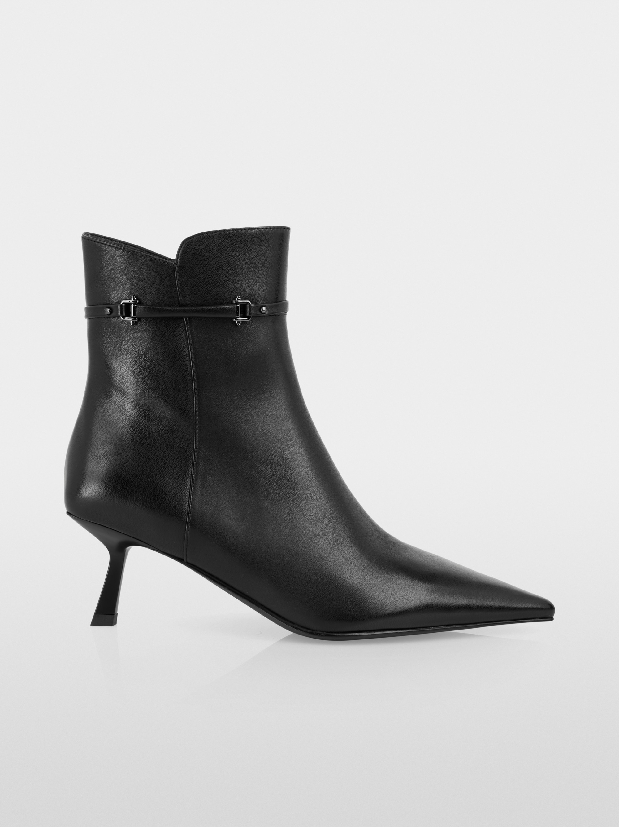 Bottines féminines en cuir