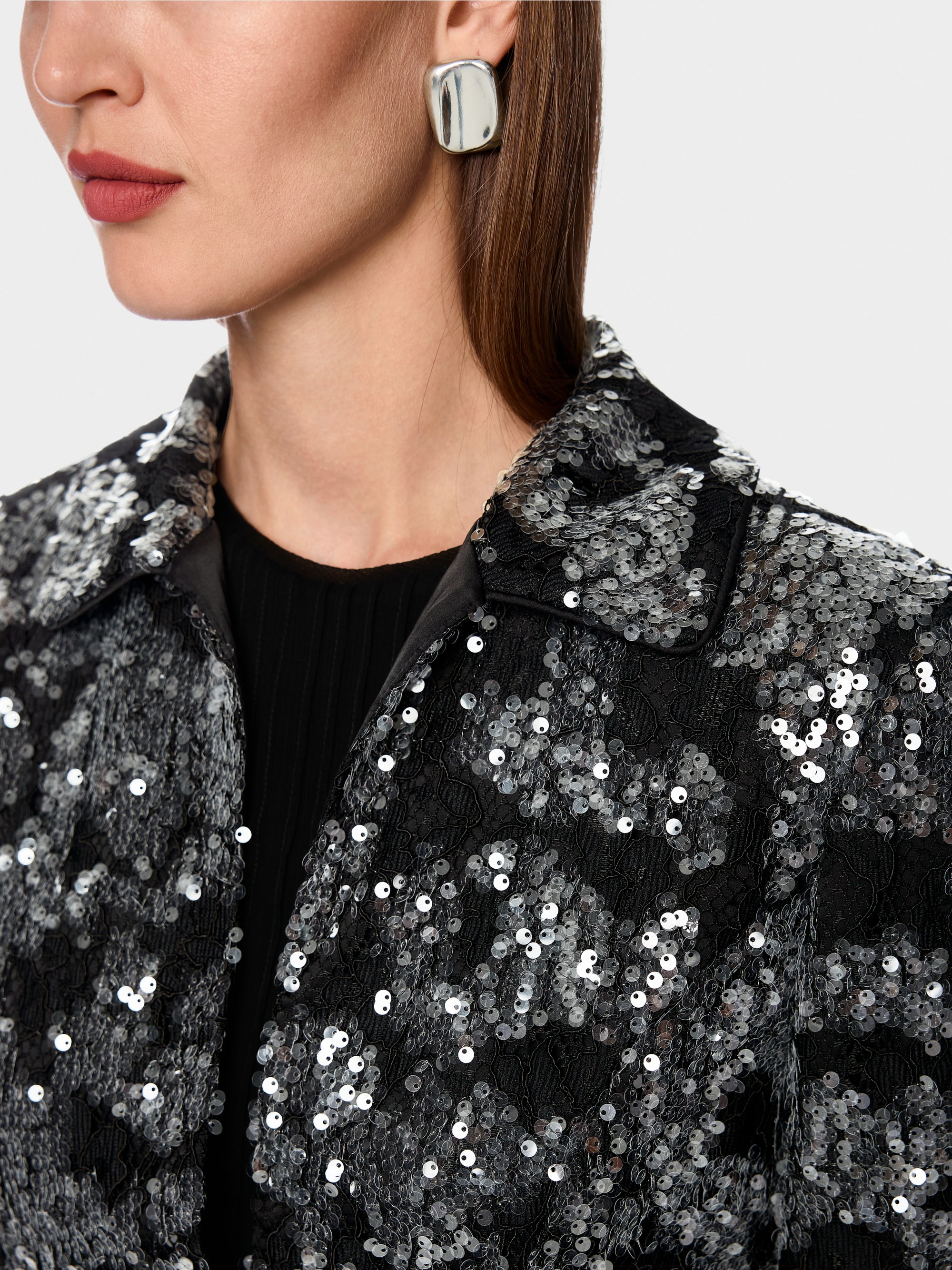 Jacke mit Spitze und Pailletten
