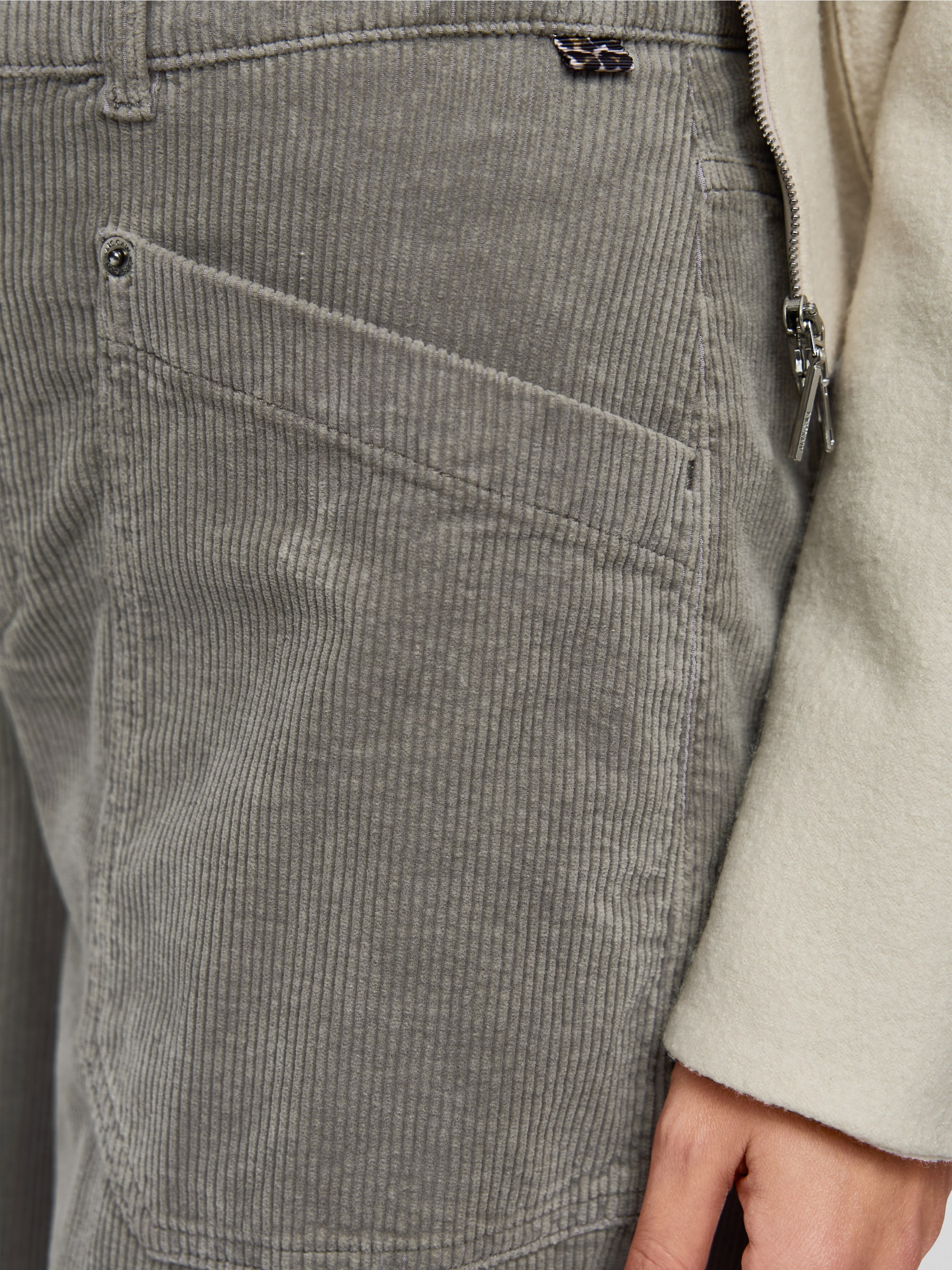 Pantalon en velours côtelé RUMA, forme en O