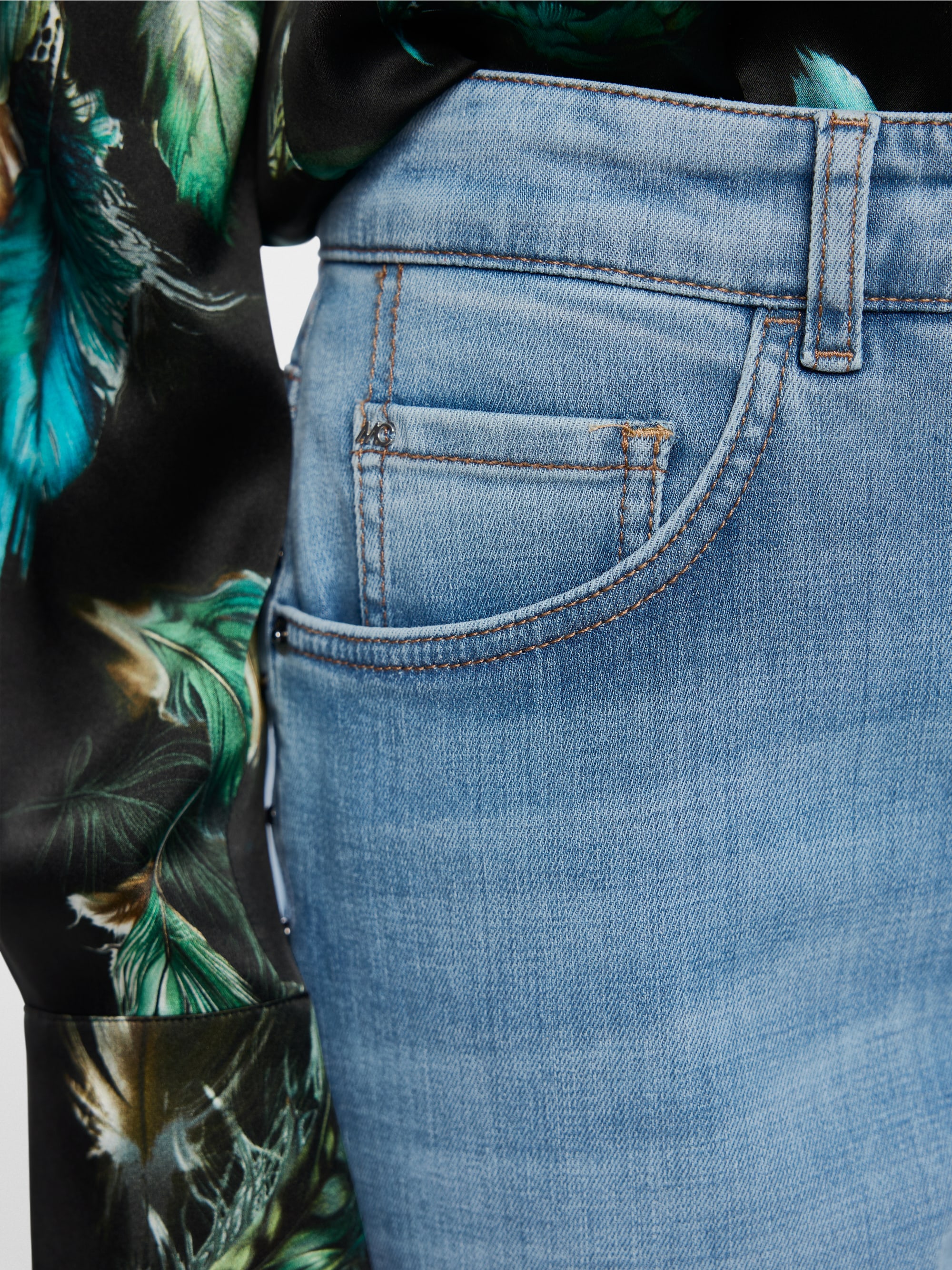 Jeans ROHA Relaxed Fit avec rivets