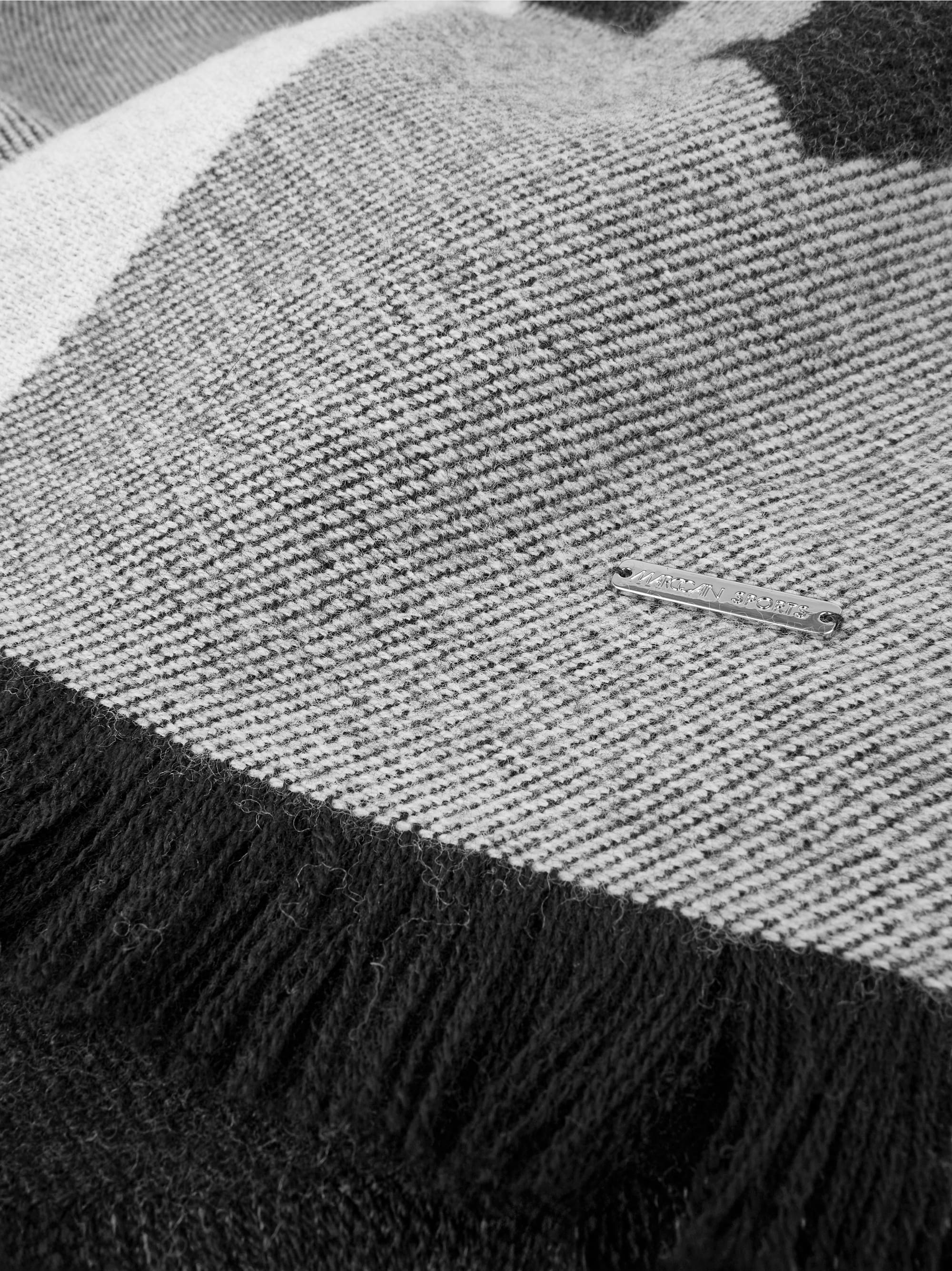 Soft wool scarf
