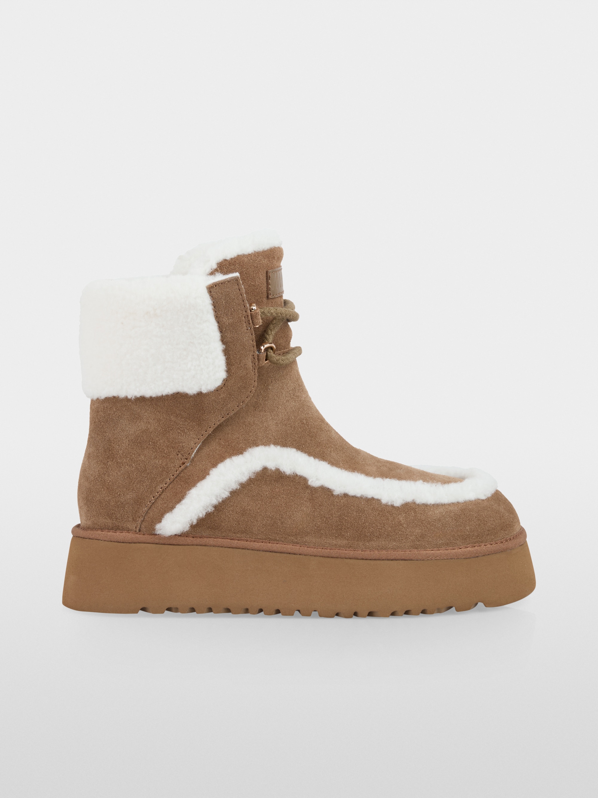 Lace-up platform ankle boots