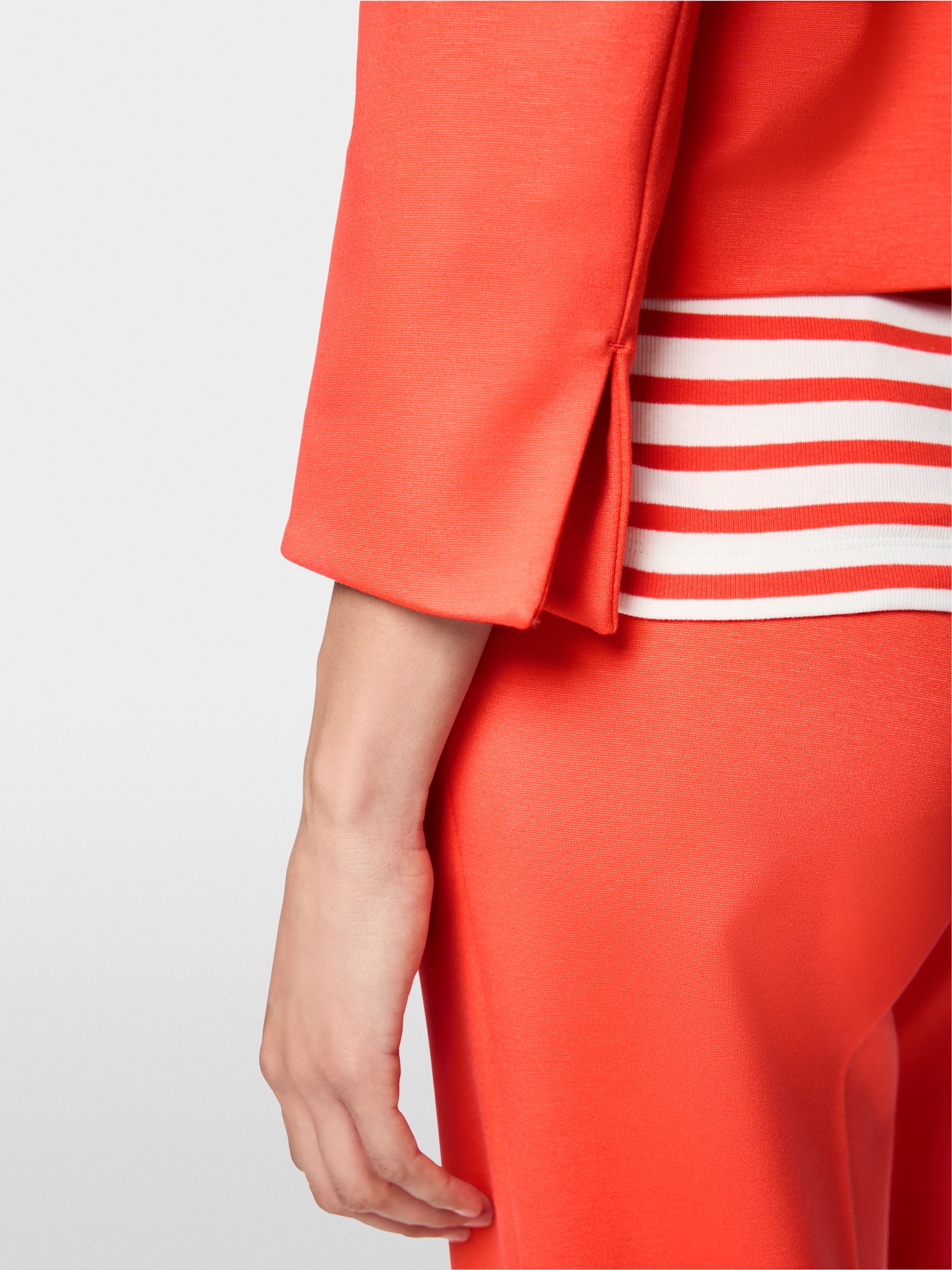 Short jacket with Kent collar