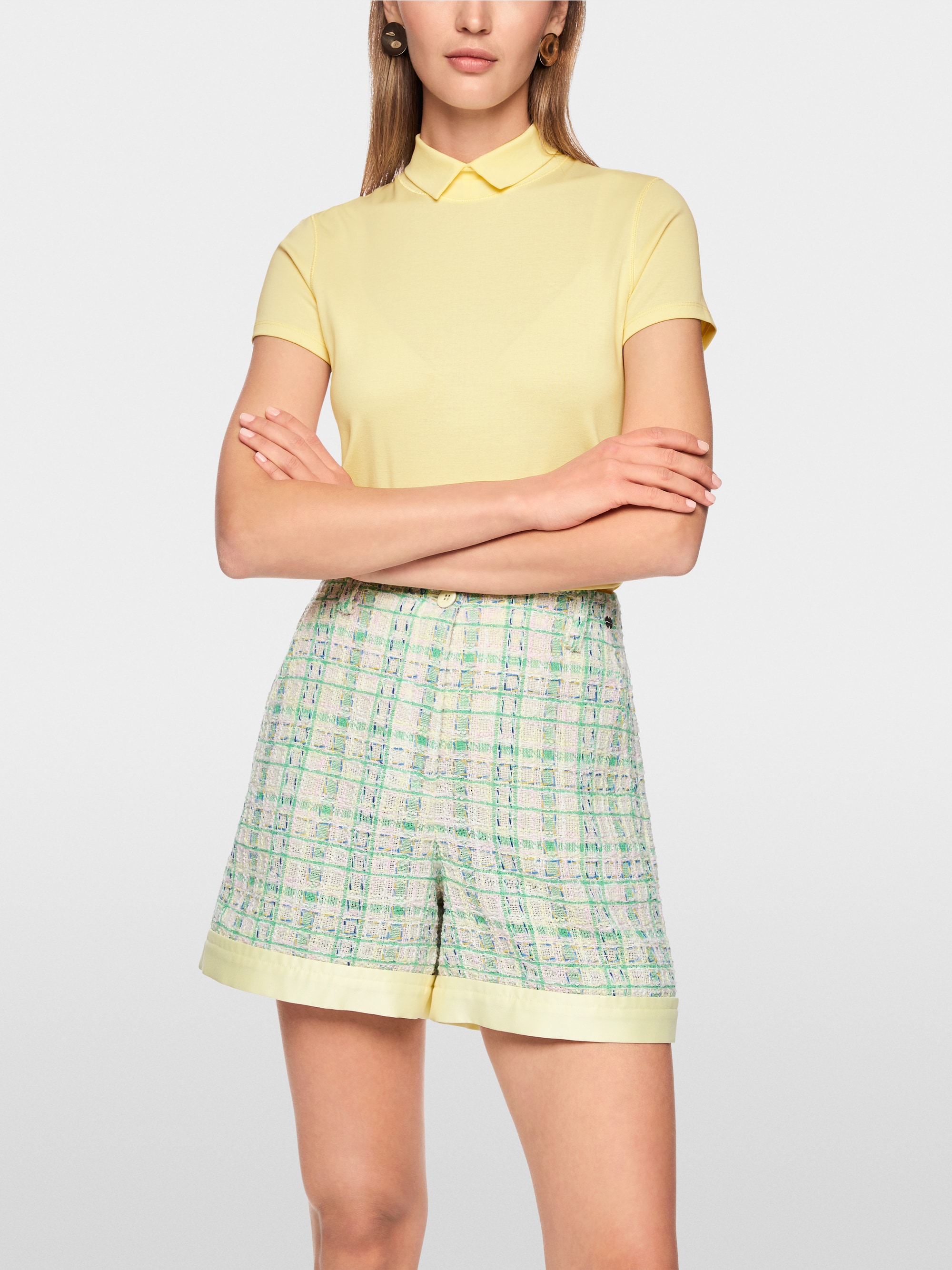 Plain T-shirt with short sleeves