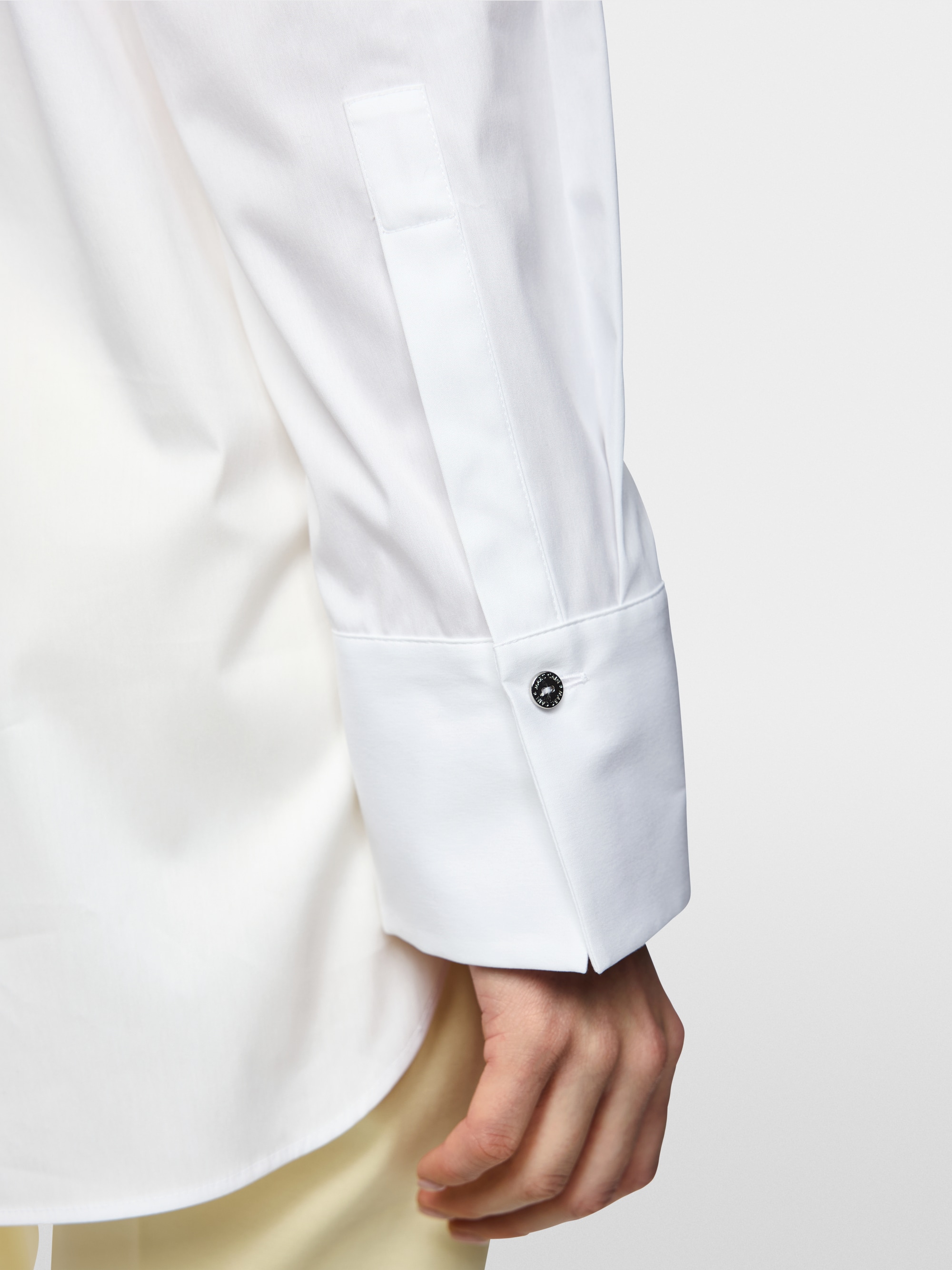 Plain and with glitter - blouse in shirt style