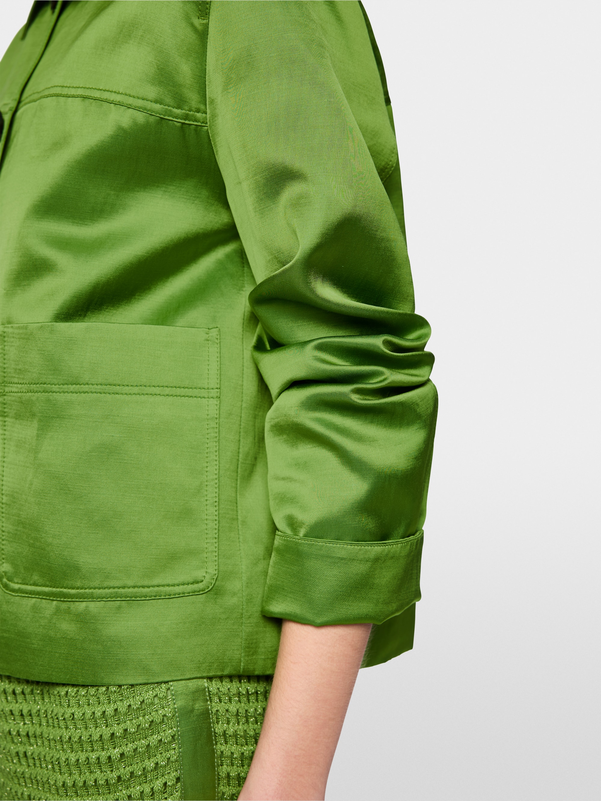 Shimmering material mix jacket