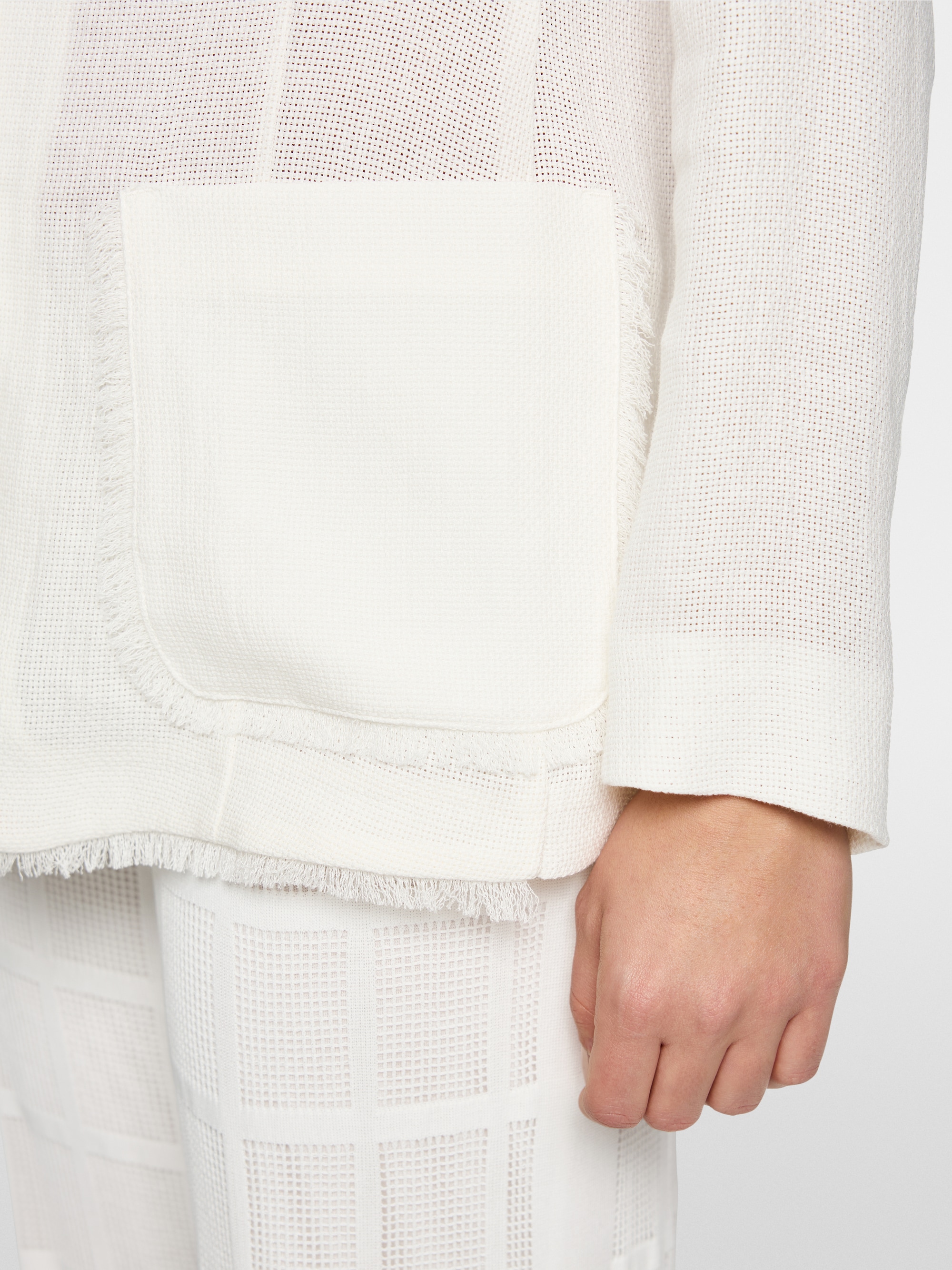 Summer blazer made of linen and viscose