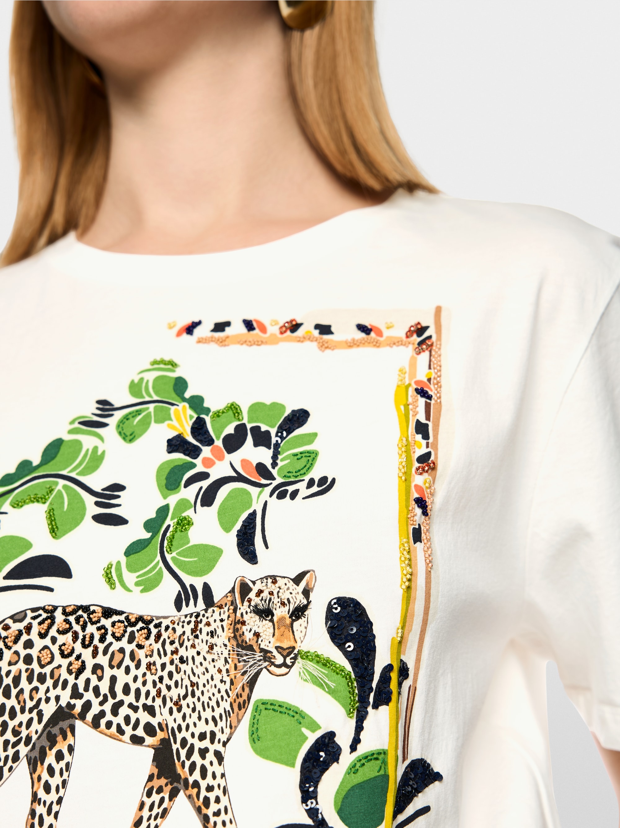 Cotton T-shirt with leopard motif