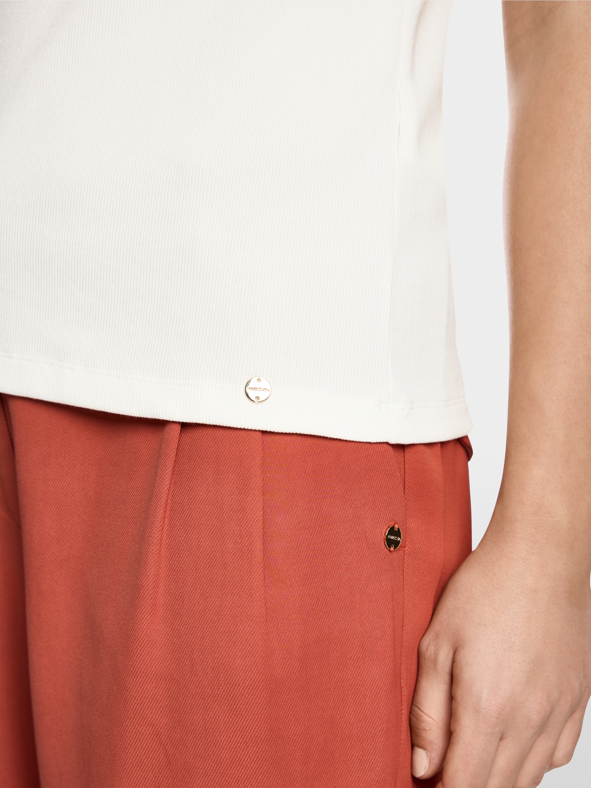 Stretch cotton shirt with cut-out