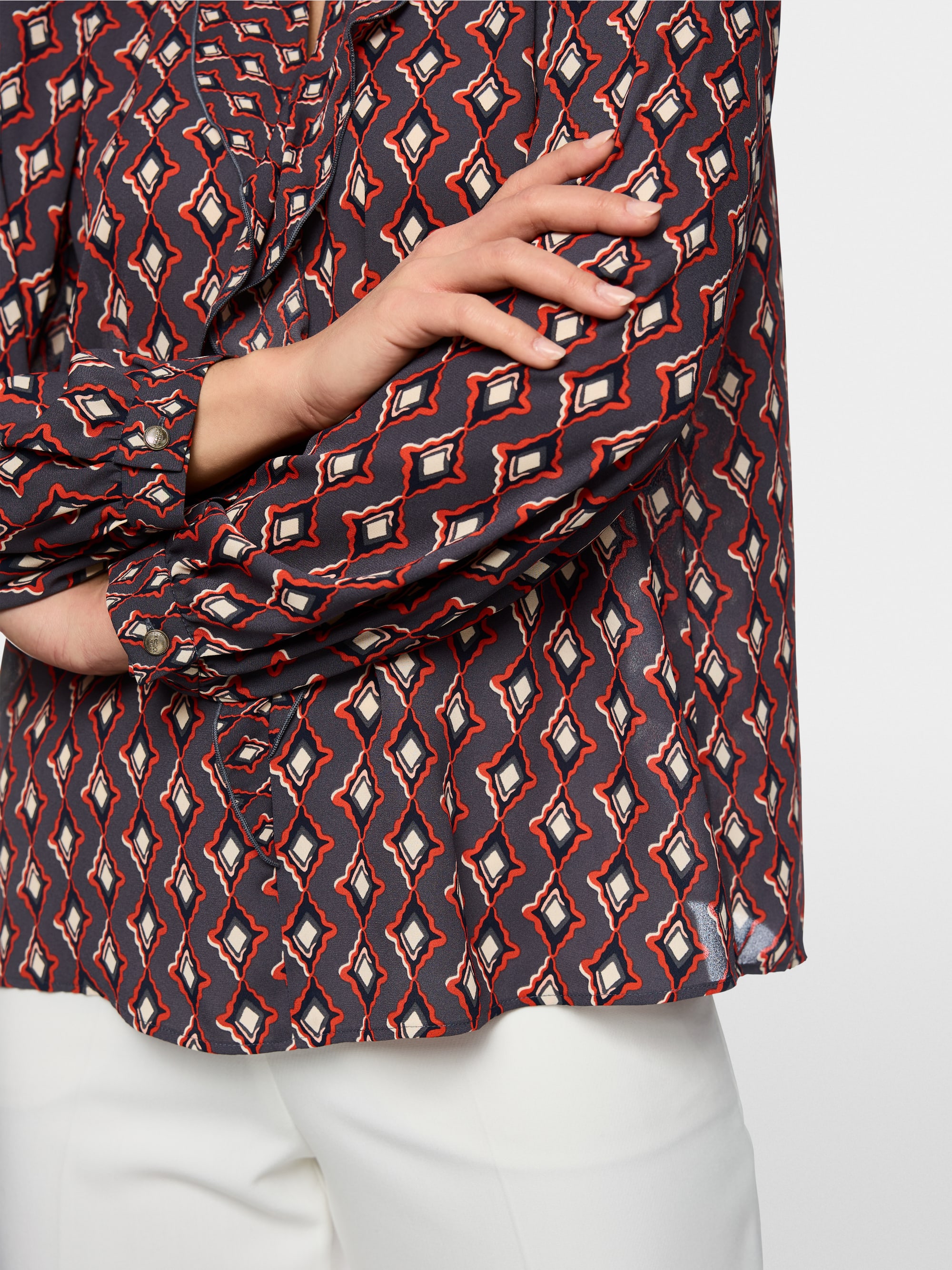 Flowing blouse ‘Rethink Together’