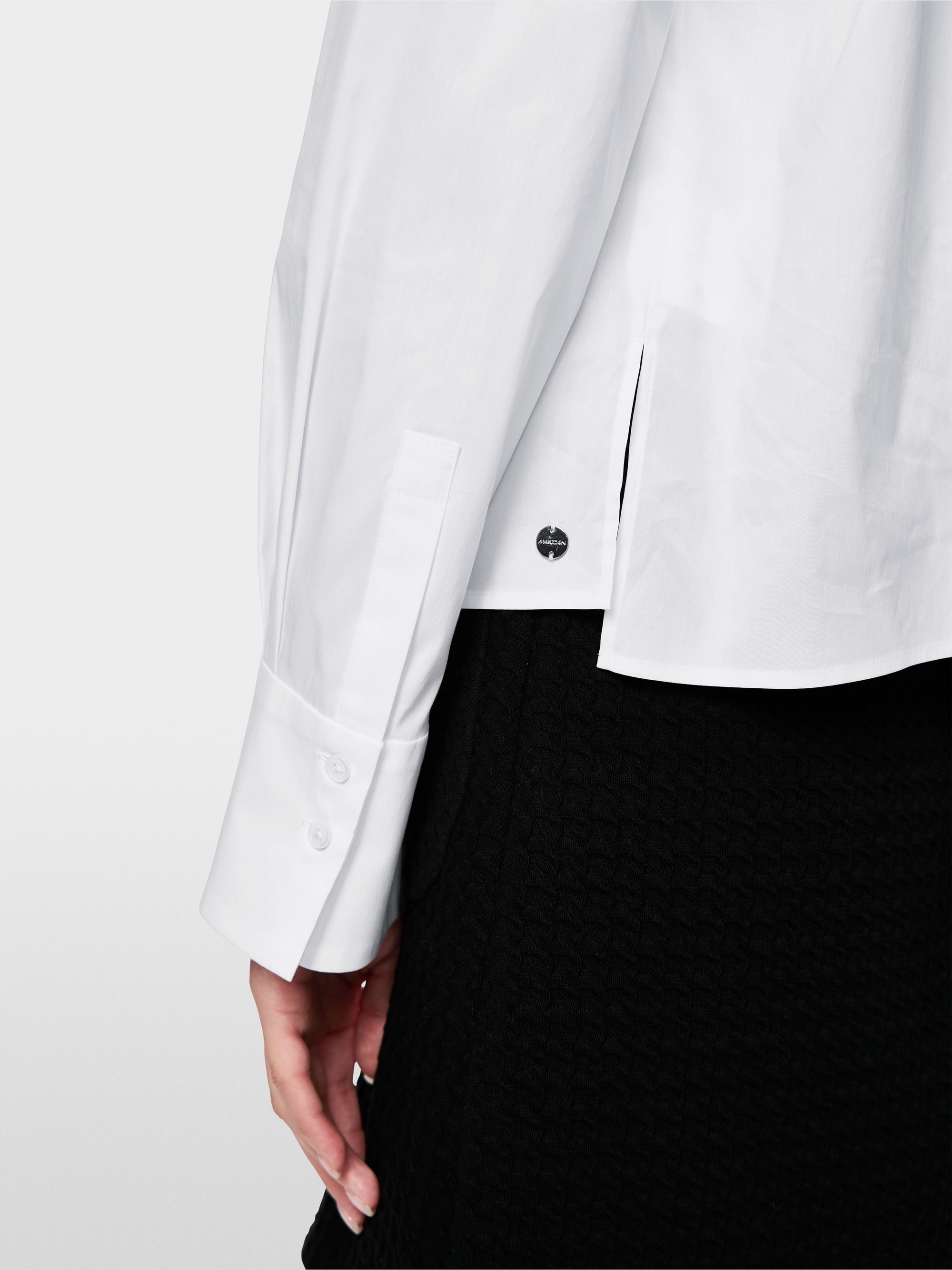 Blouse shirt with stand-up collar