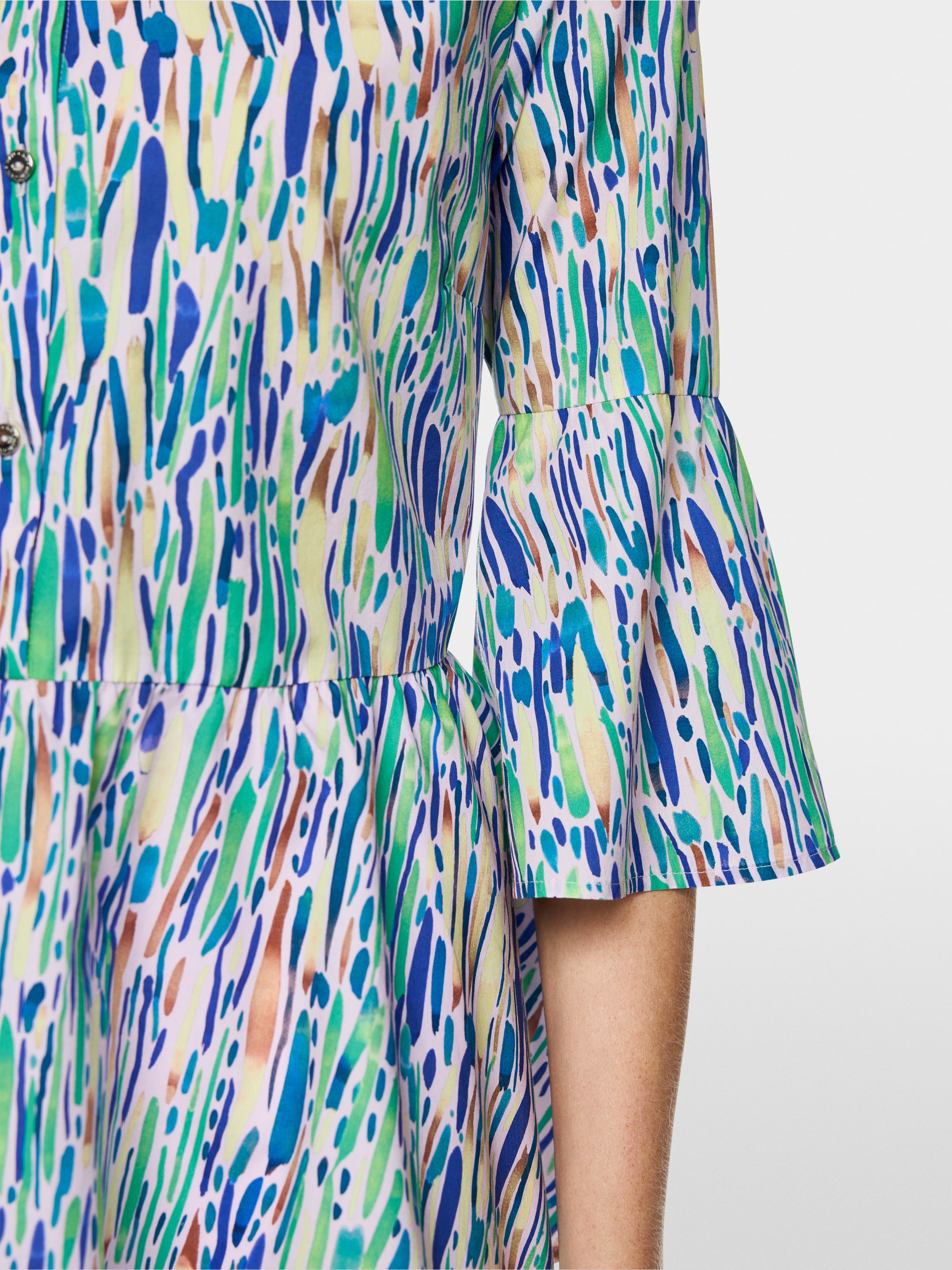 Feminine blouse with confetti print