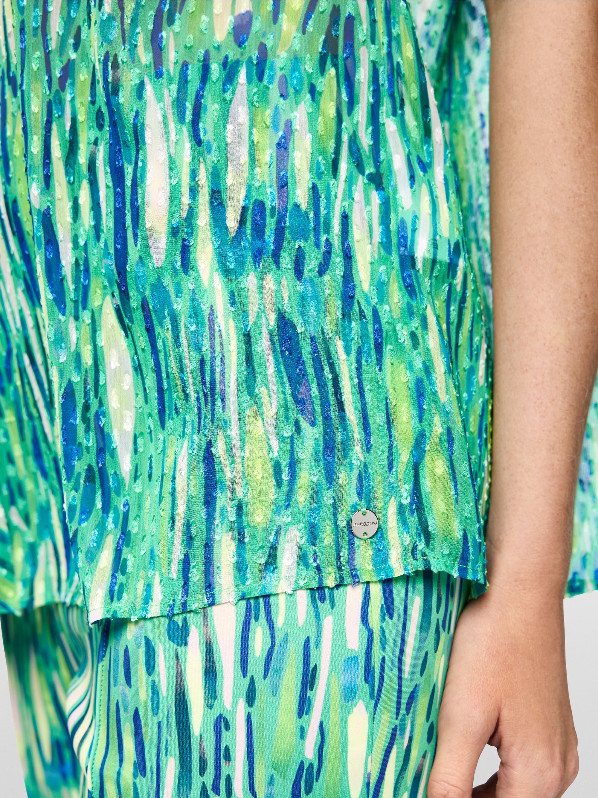 Feminine top with ruffles