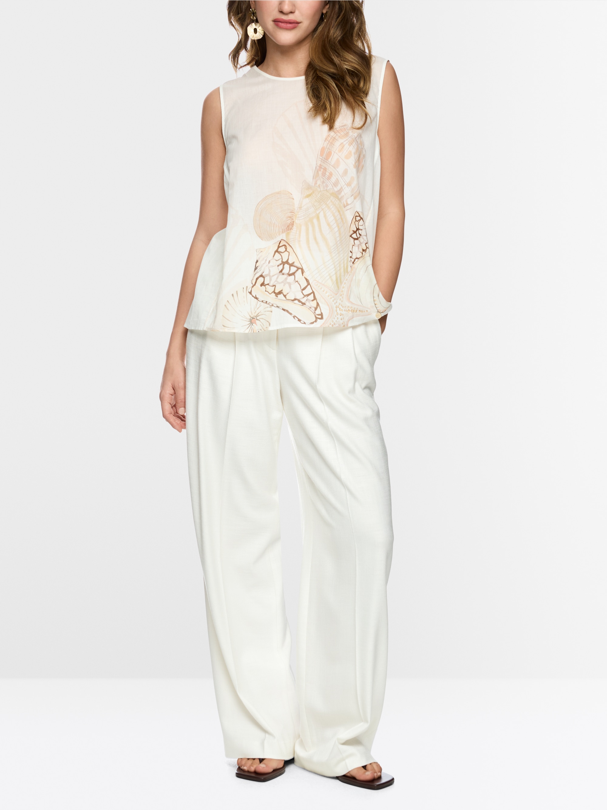 Loose top with shell print