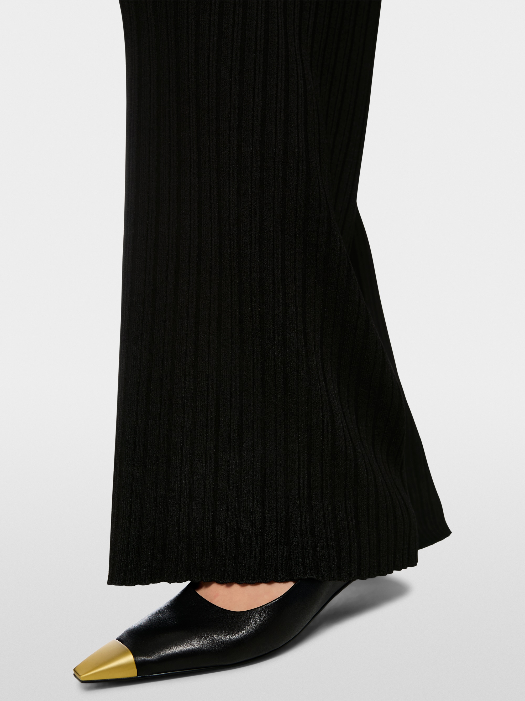 WELKOM Knitted in Germany trousers