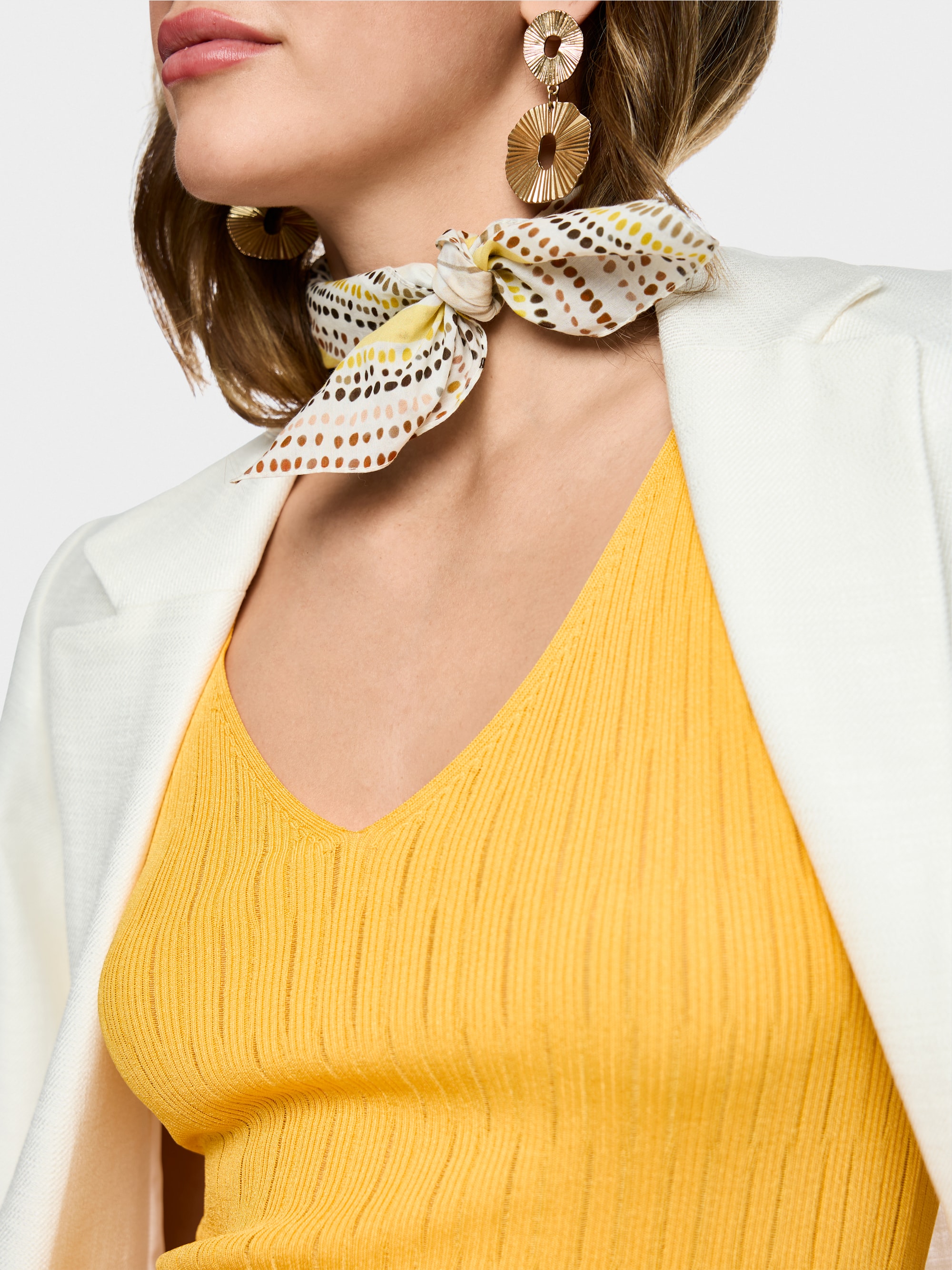 Square scarf with mixed prints