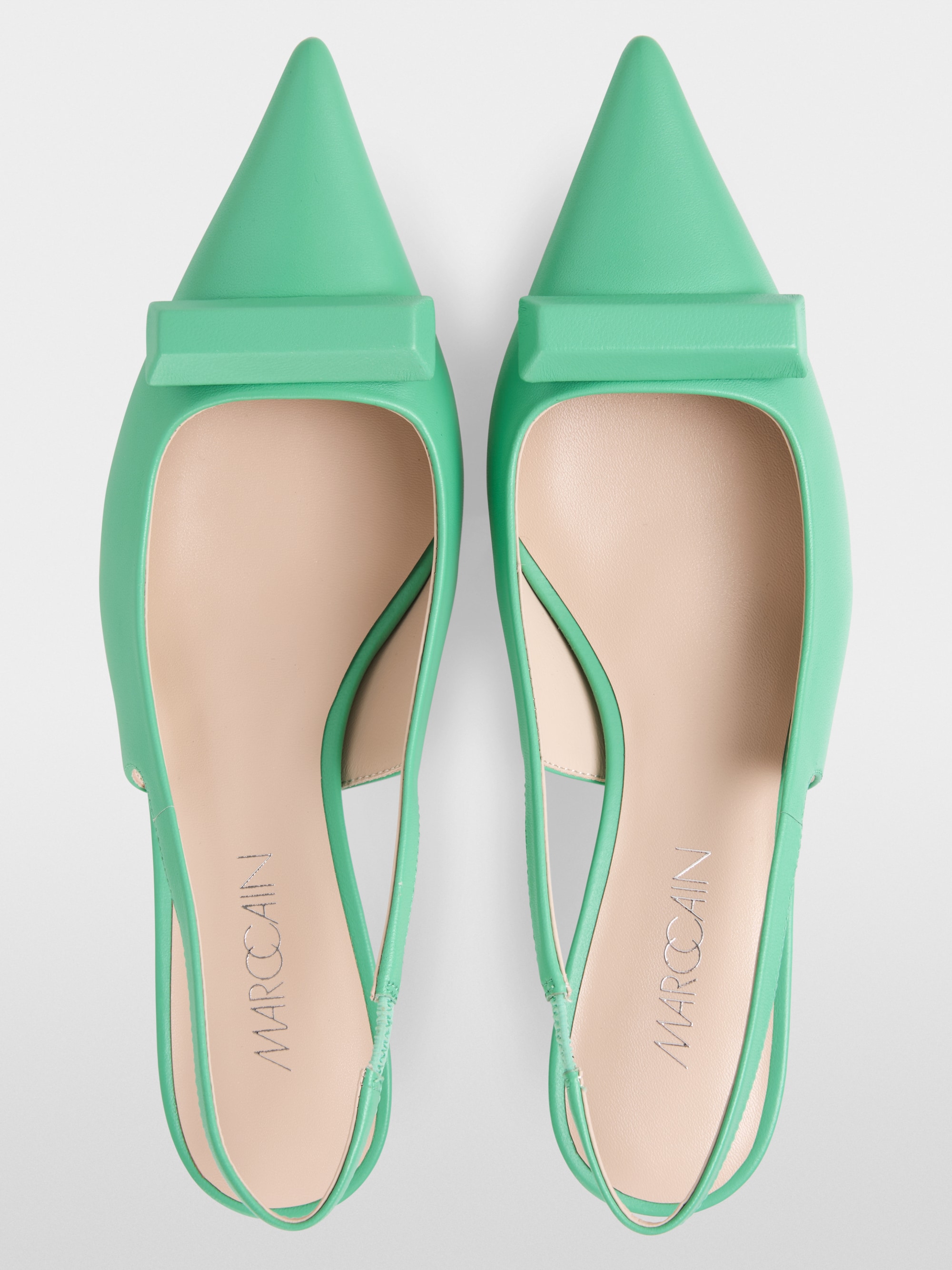 Escarpins à bride élégants à talons en cuir