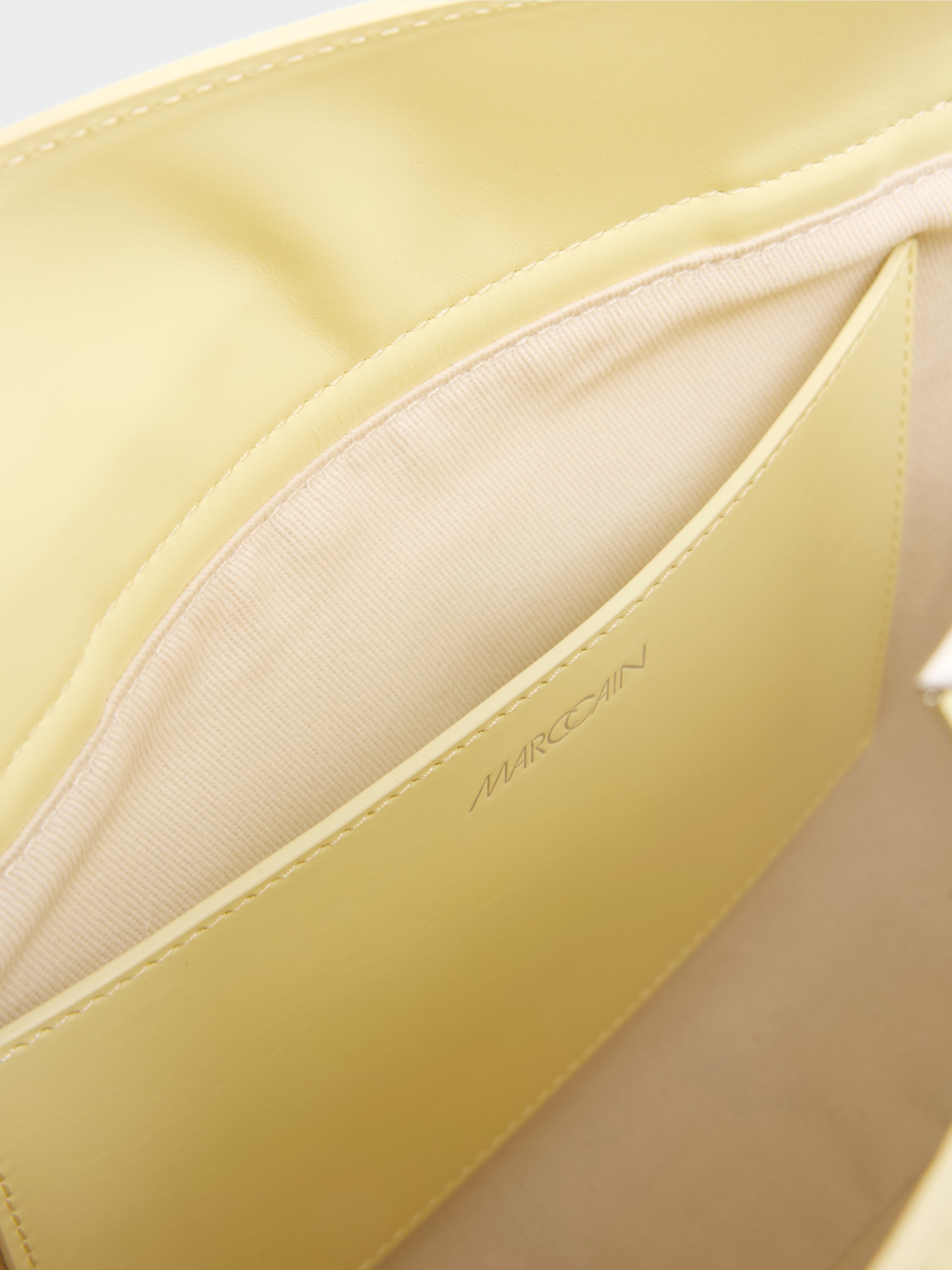 Sac à main élégant en cuir