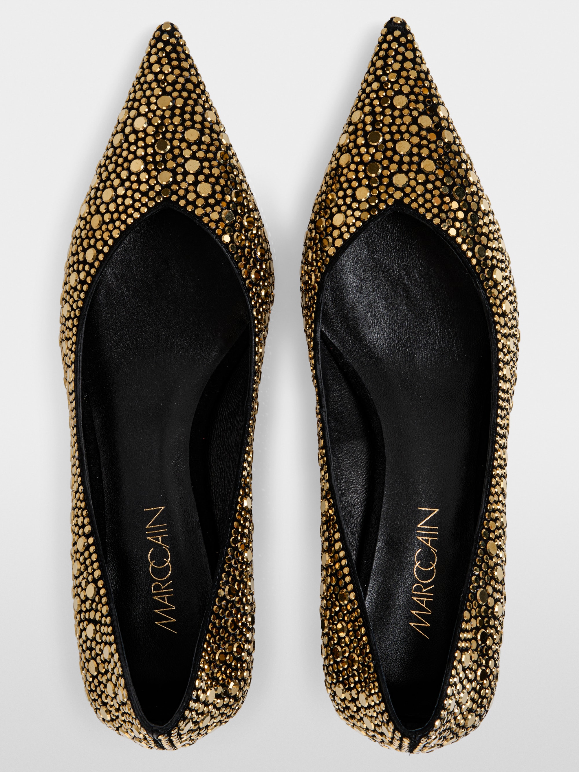 Lederpumps mit Nieten