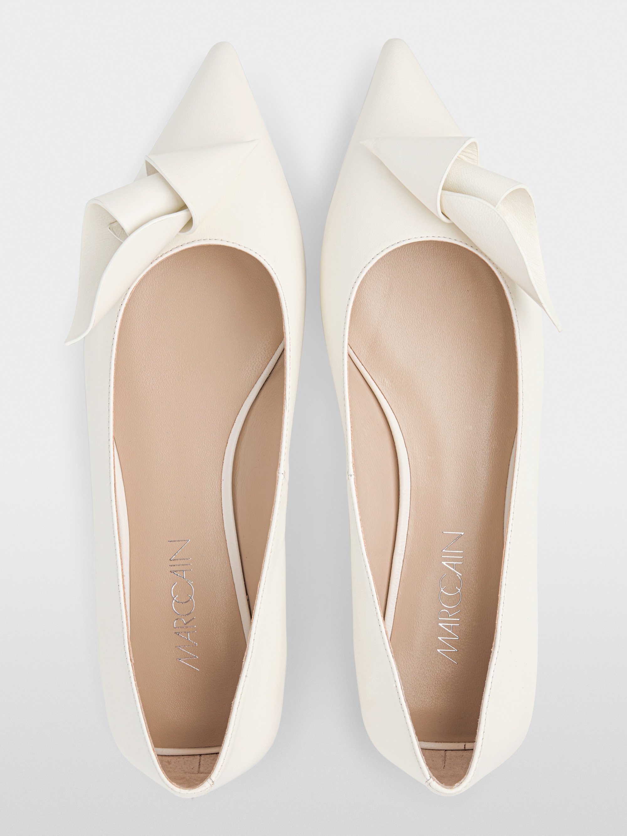 Leather flat ballerinas with calla lily