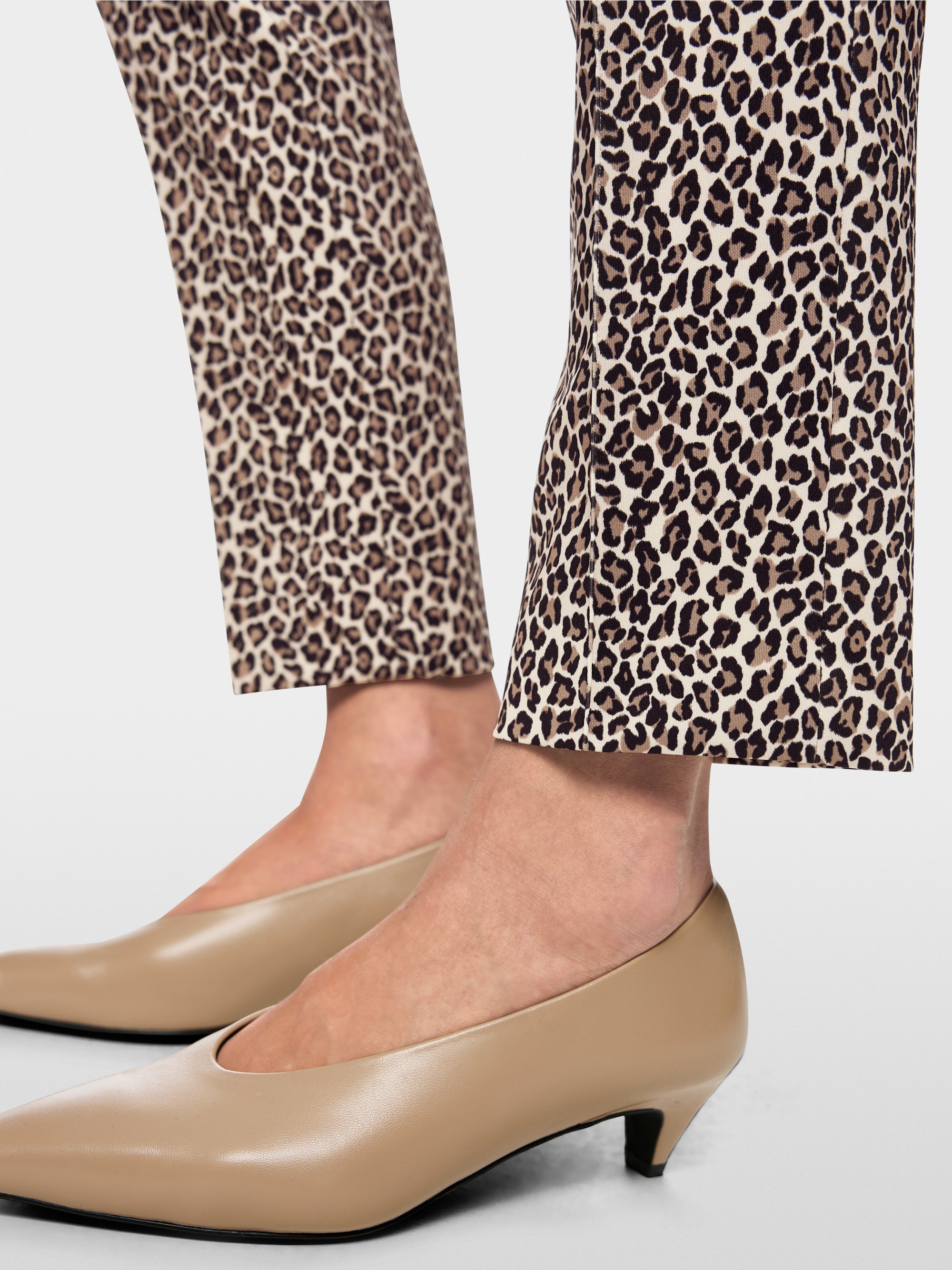 SYDNEY slim fit pants with leopard print